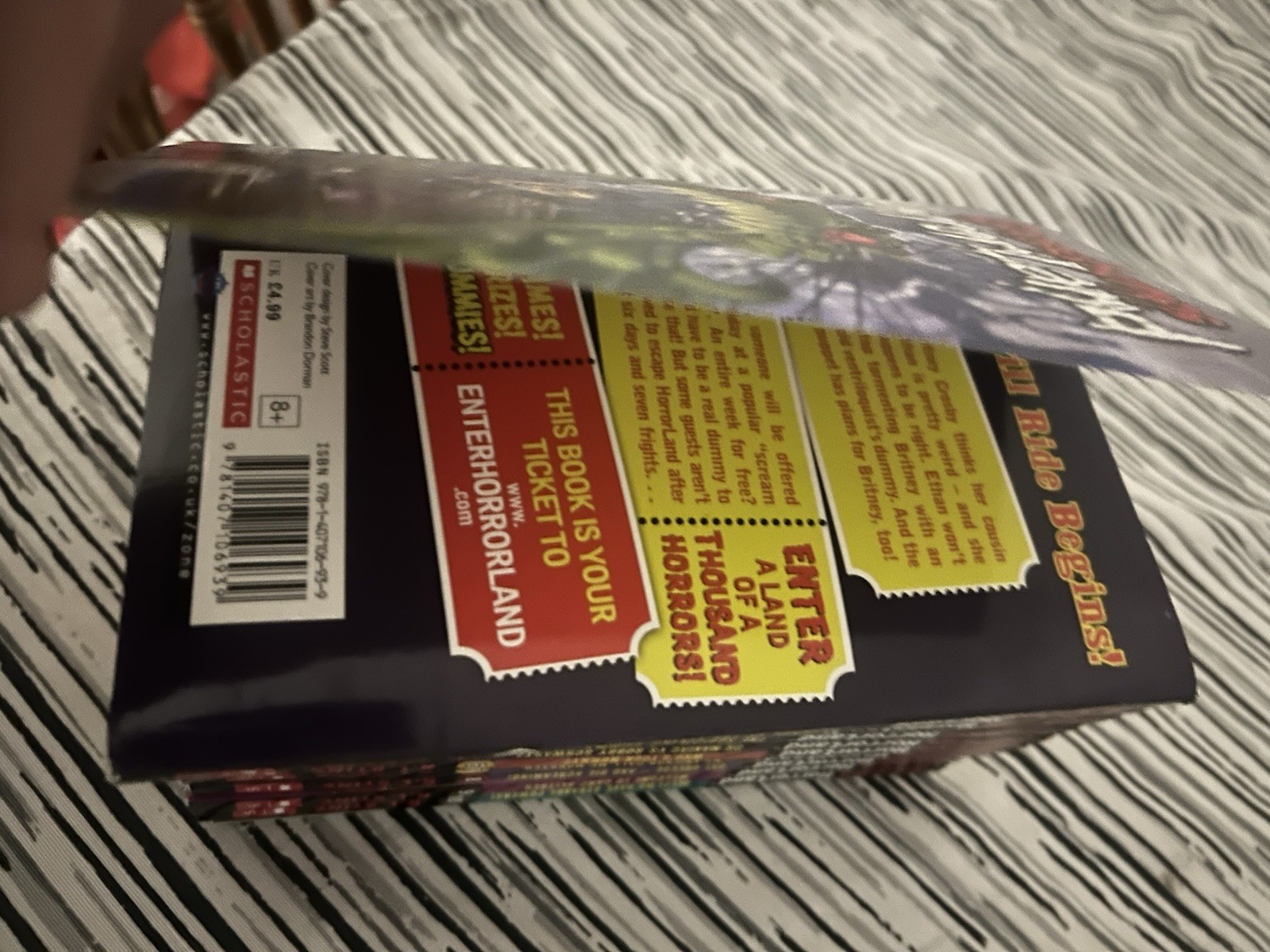 Goosebumps HorrorLand by R.L. Stine Paperback – 10pc Full set – Collector‘ item