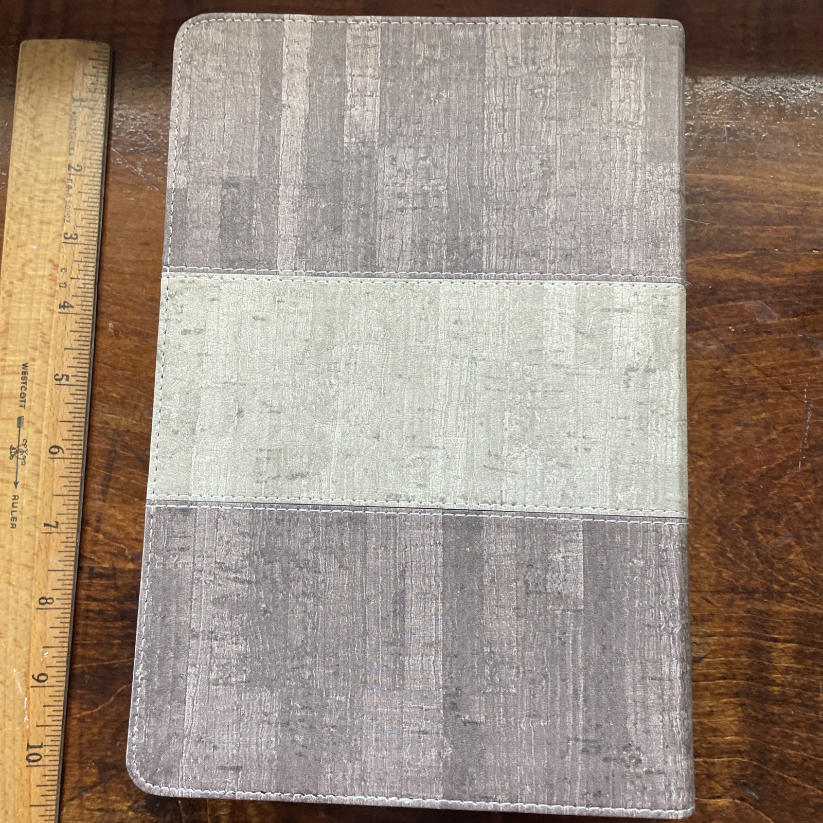CSB Essential Teen Study Bible, Weathered Gray Cork Leathertouch: New