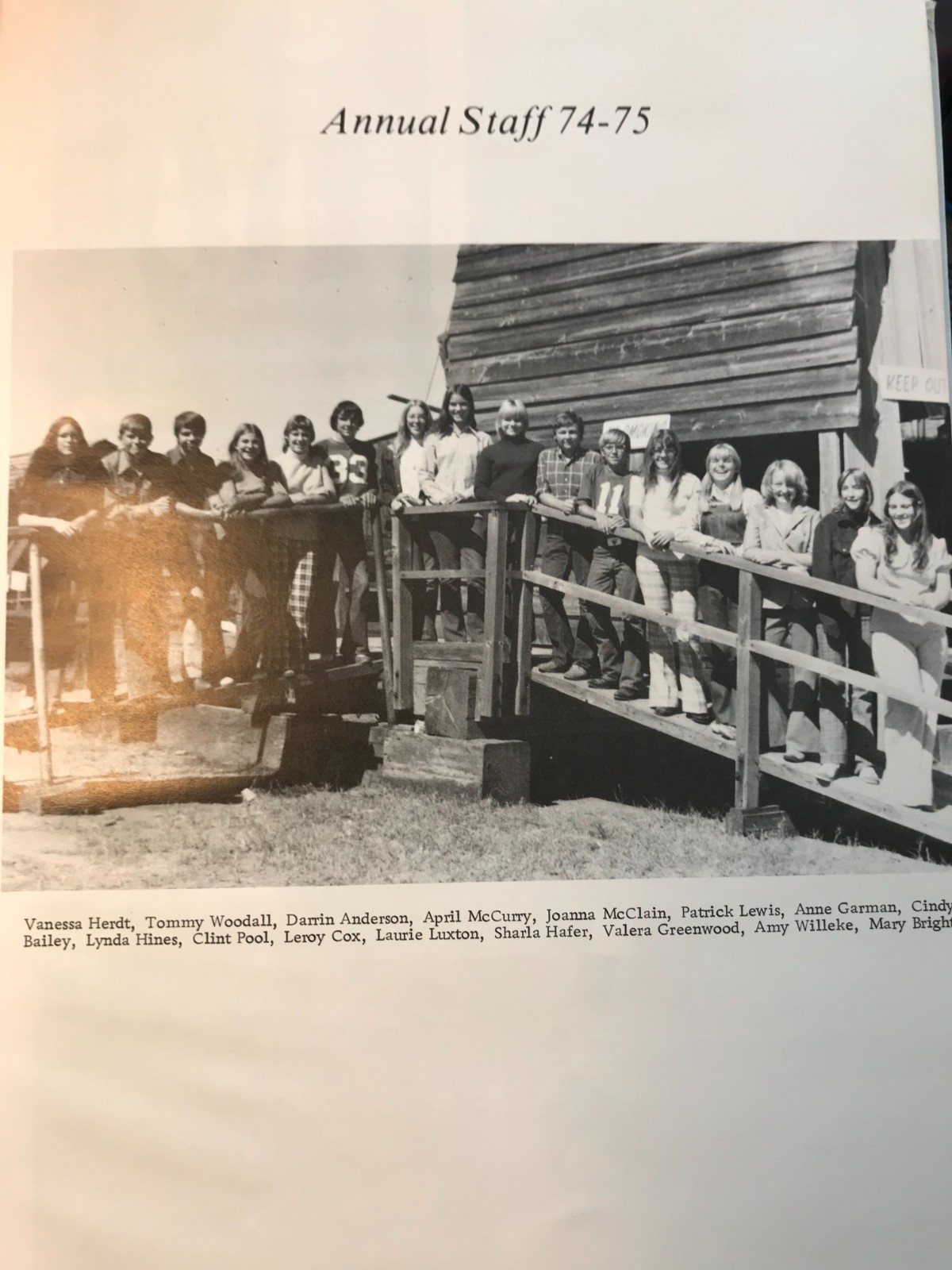 1975 The Round-Up Crockett Junior High School Yearbook, Odessa, Texas