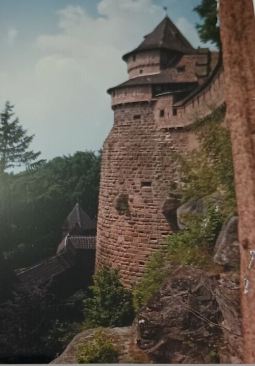 Alsace Castle Visitor Guidebook 1985 Haut-Koenigsbourg 40 Pages 6 x9 inches