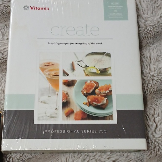 Vita-Mix Create Hardcover Cookbook Professional Series 750 Illustrated Recipes