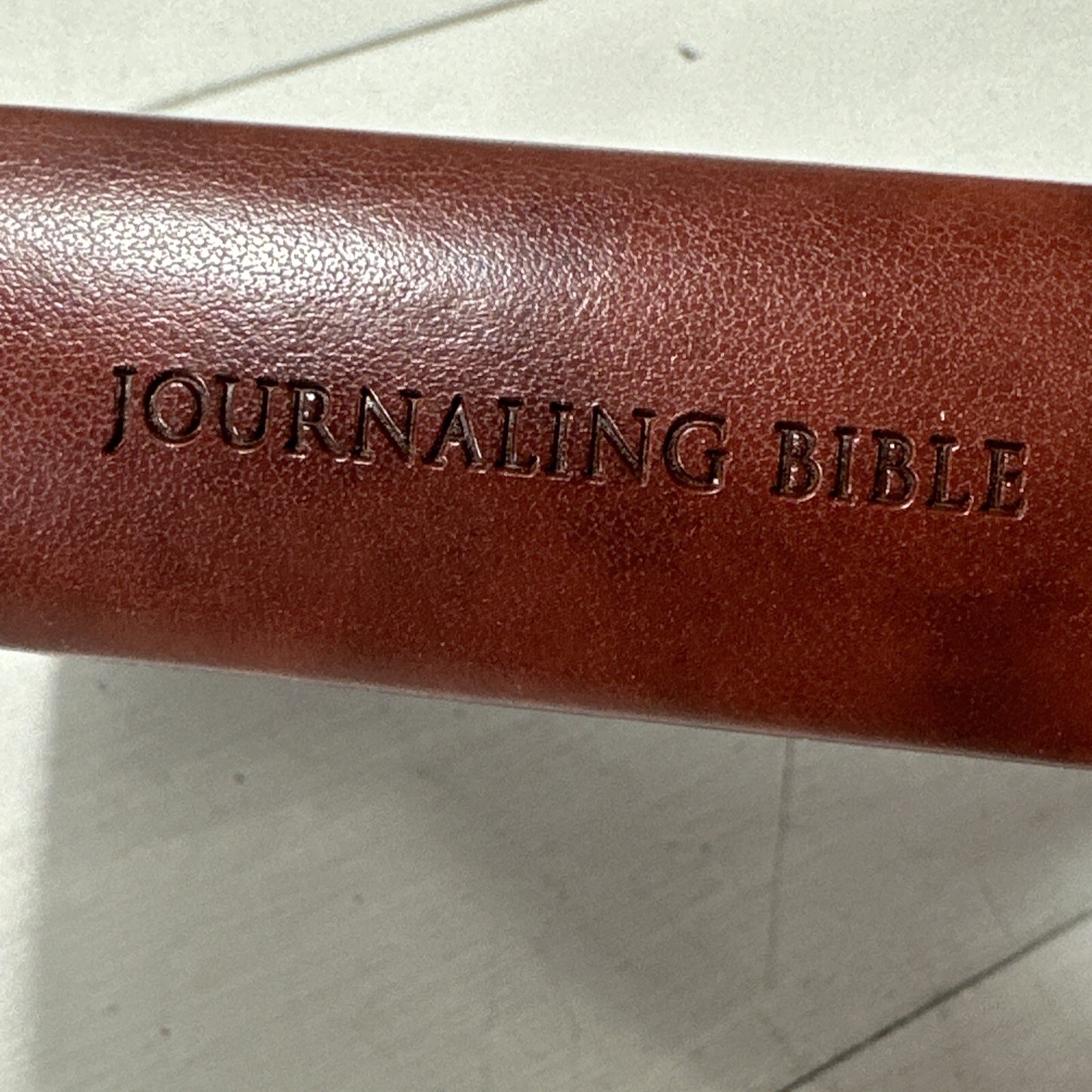 Holy Bible : English Standard Version Journaling Bible Trutone Brown Cross READ