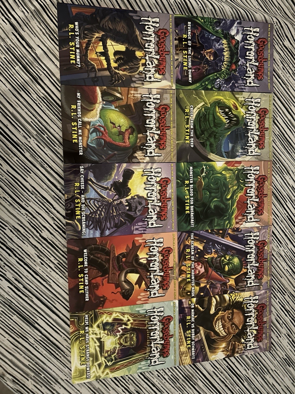 Goosebumps HorrorLand by R.L. Stine Paperback – 10pc Full set – Collector‘ item
