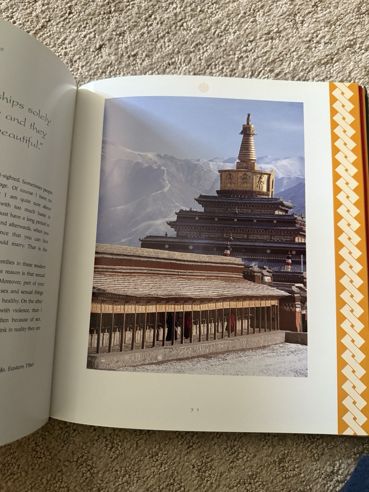 Art of Living : A Guide to Contentment, Joy and Fulfillment by Dalai Lama 2001