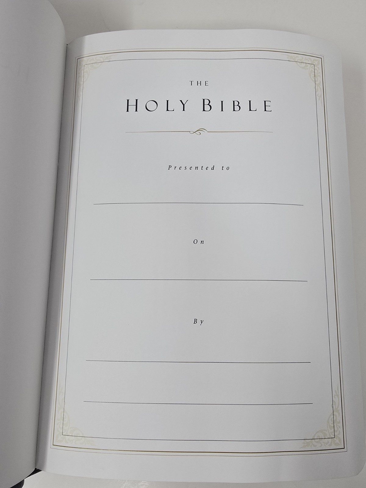 The Ryrie Study Bible NASB Red Letter, Indexed, Genuine Leather, Black