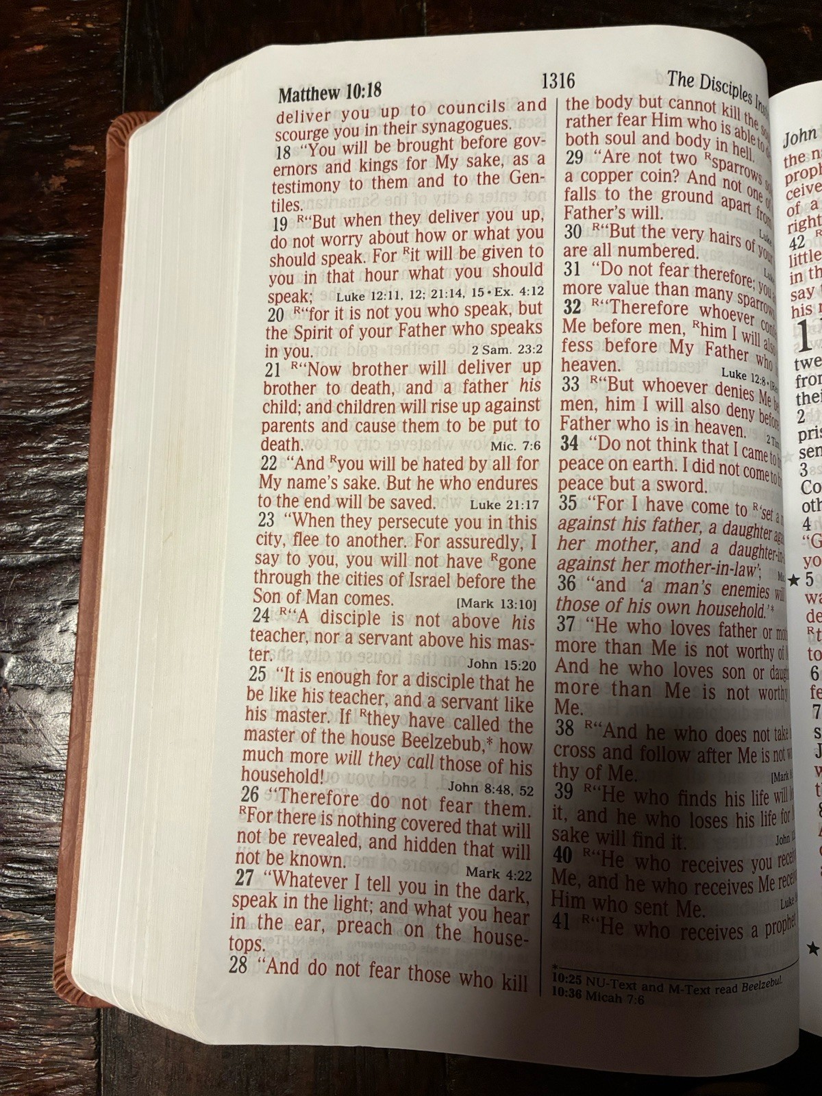 Brown Leathersoft NKJV Giant Print 16 Point