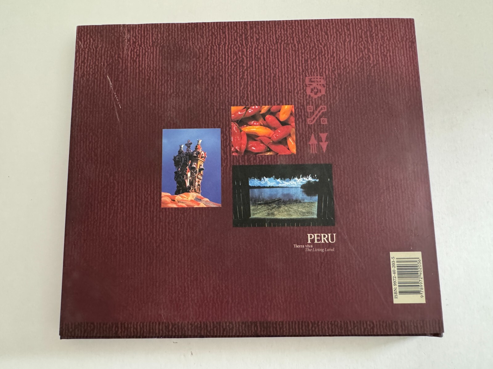 Peru The Living Land Book Tierra Viva Andes Amazon Plains English and Spanish