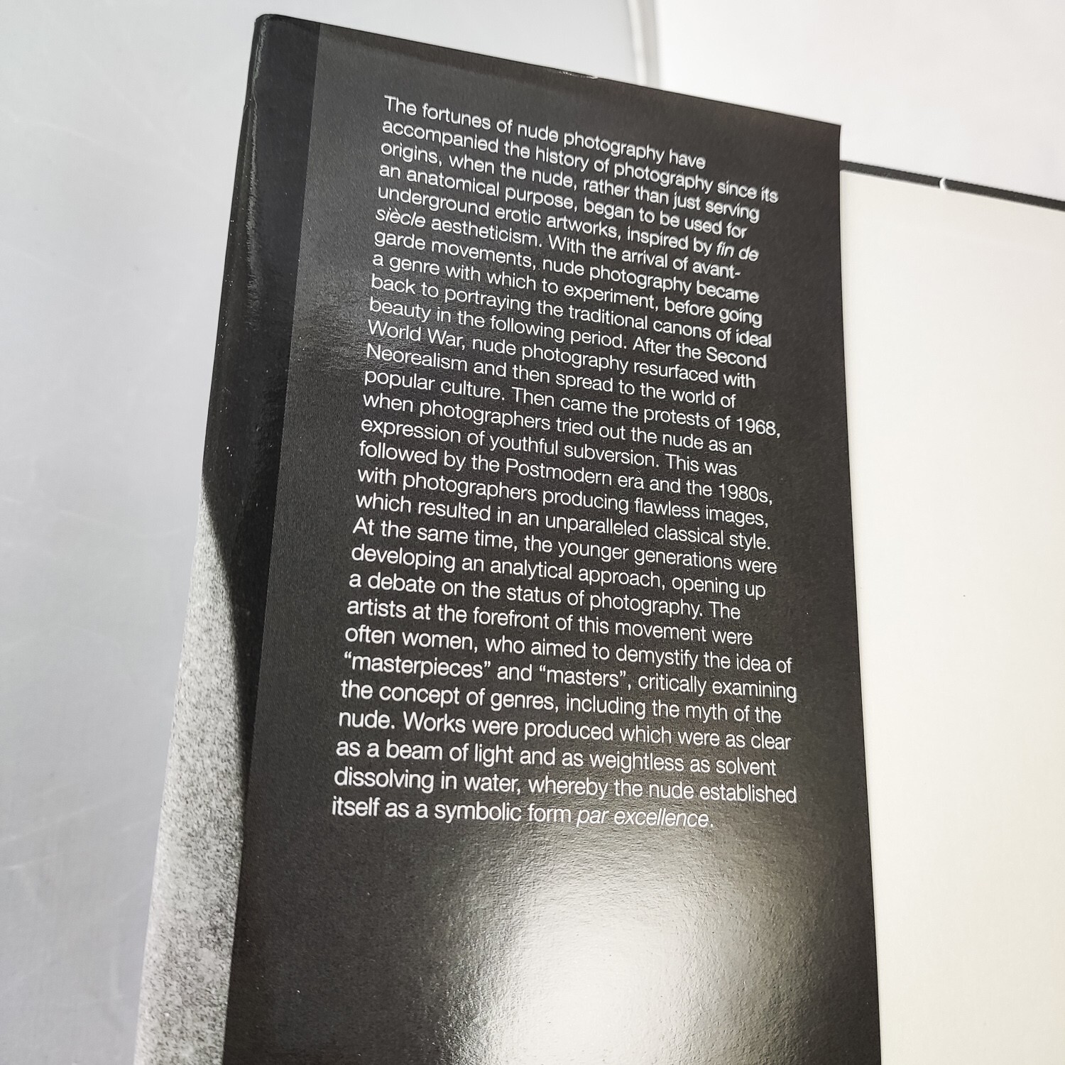 THE STORY OF NUDE PHOTOGRAPHY – HARDCOVER BOOK | SCALA GROUP 504 PAGES