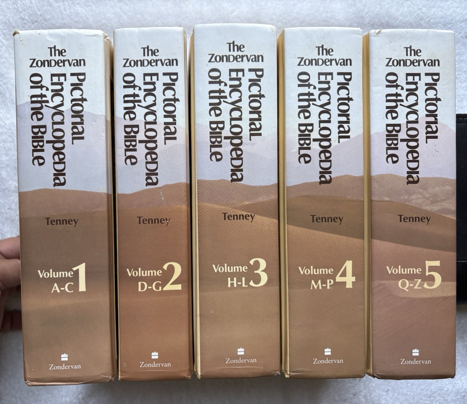 Zondervan Pictorial Encyclopedia o the Bible, Vols. 1-5, VG to LN Books FREESHIP
