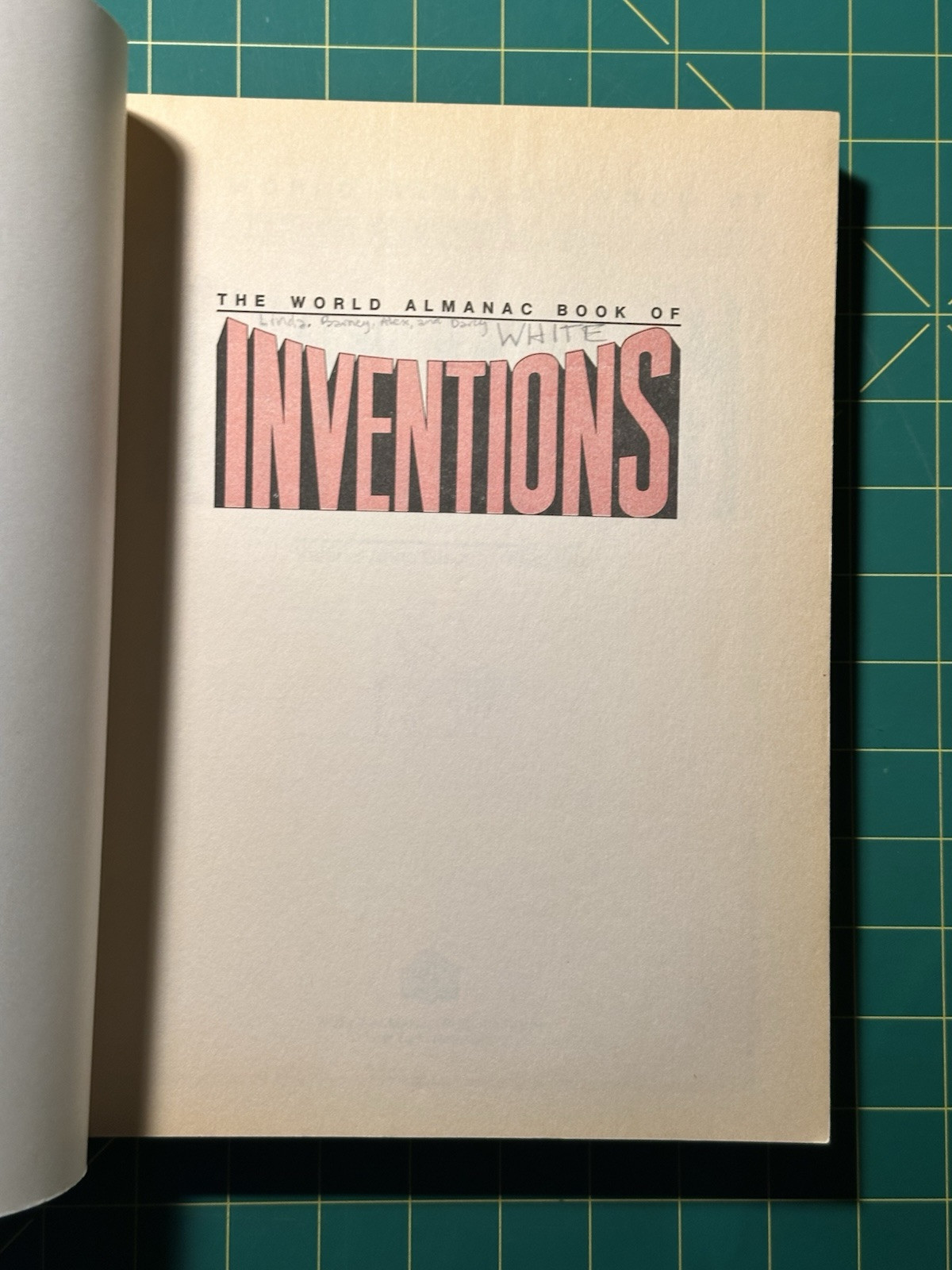The World Almanac Book Of Inventions by Valerie-Anne Giscard d’Estaing