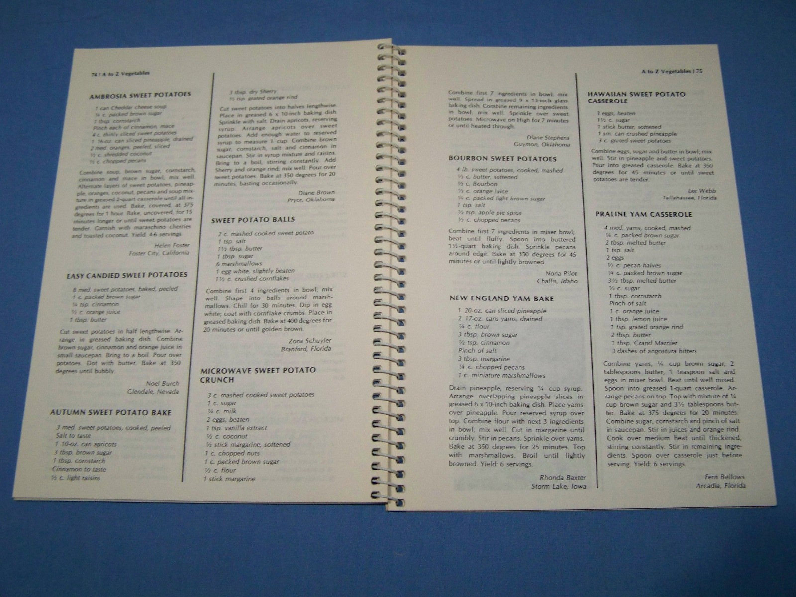 Vtg Set Of 4 CookBook Collectibles. Favorite Recipes Press 1985