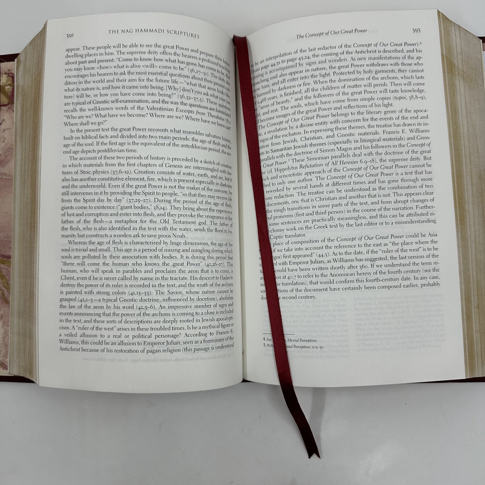 The Gnostic Bible: Revised and Expanded Edition [Leather Bound]