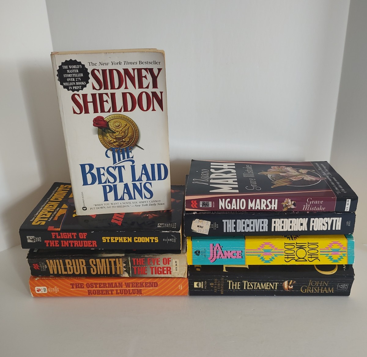 Mixed Authors Lot/8 Paperback Crime Drama Thriller Action Novels