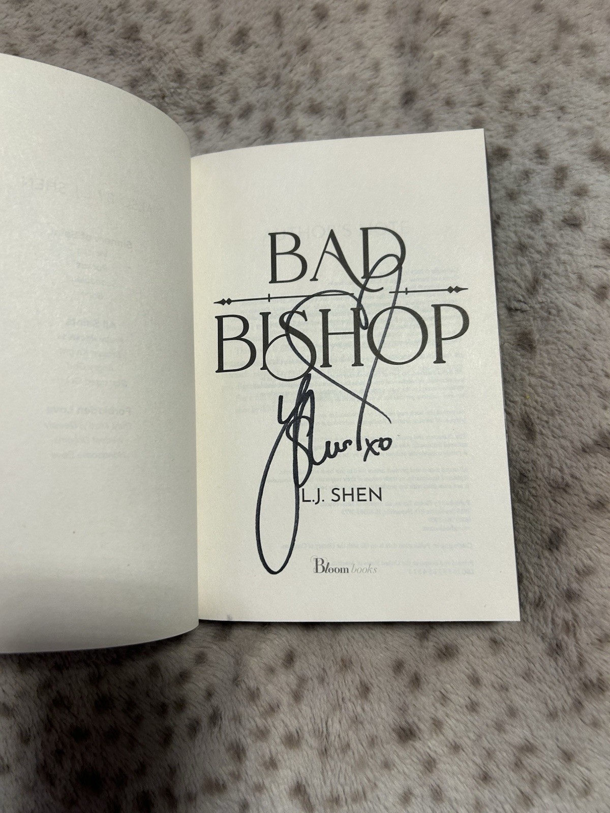 Bad Bishop by L.J. Shen – SIGNED (Deluxe Edition)