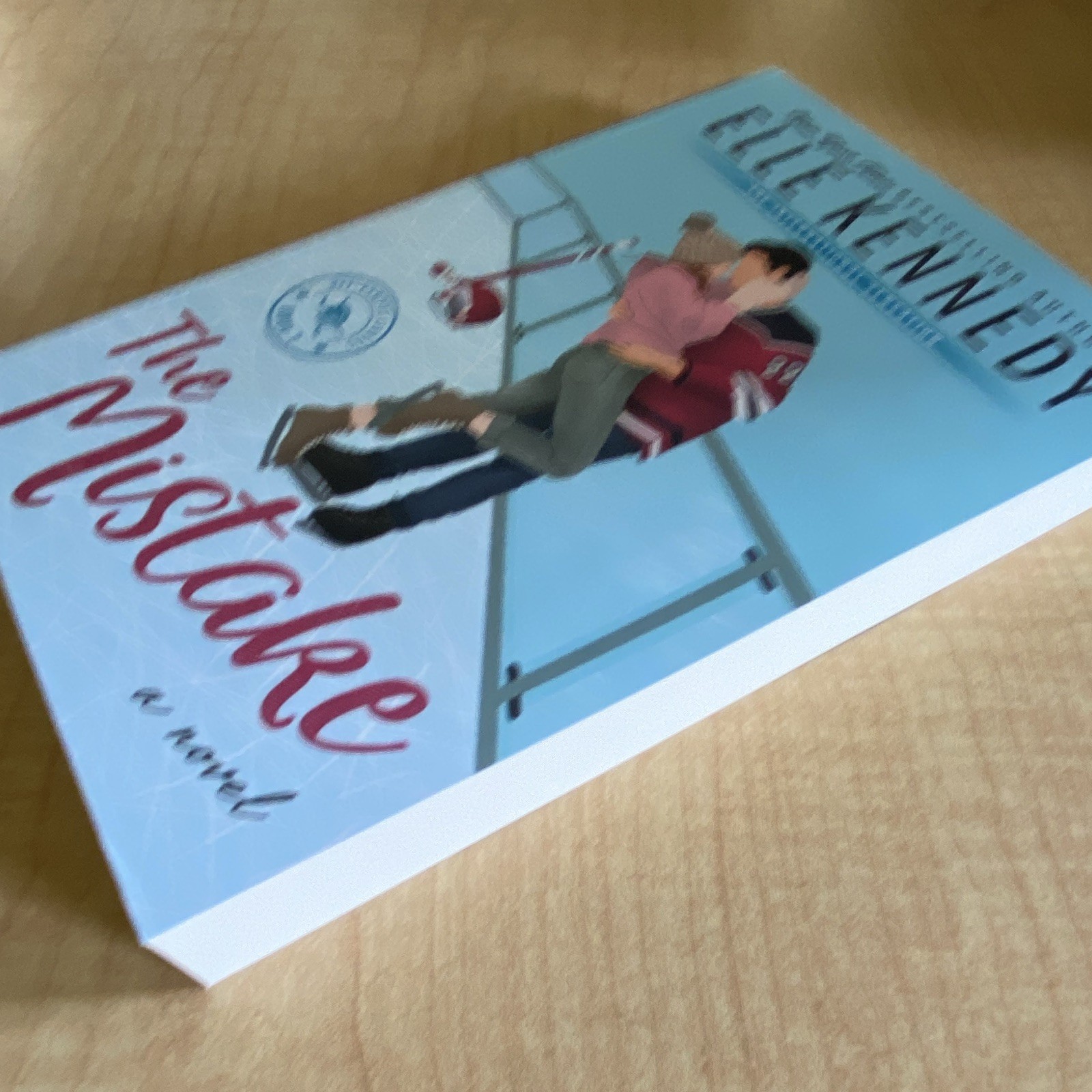 The Mistake (Off-Campus) by Elle Kennedy, Bloom Books, Romance Novel, PB