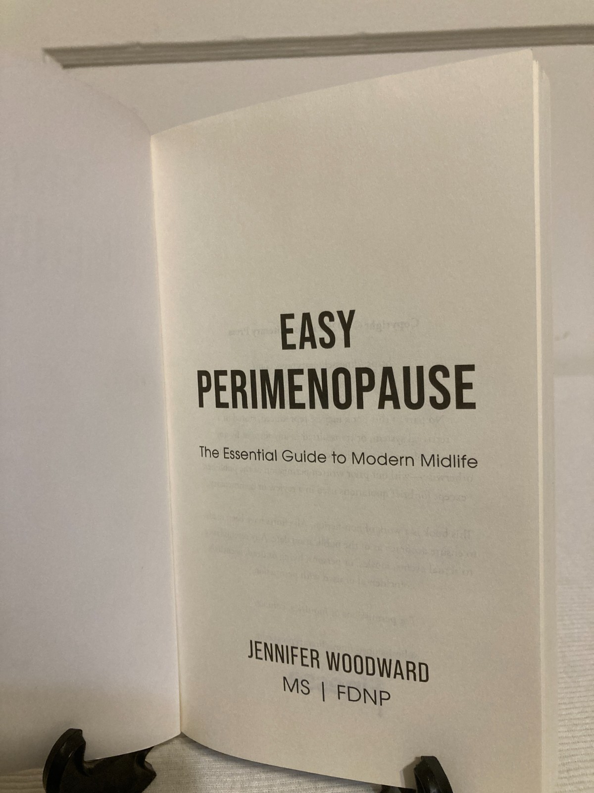 Easy Perimenopause: The Essential Guide to Modern Midlife (PB, 2025, Like New)