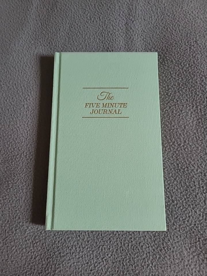 Intelligent Change 262 Sheet Guided Journal 8.7″x5.1″ The Five Minute Journal
