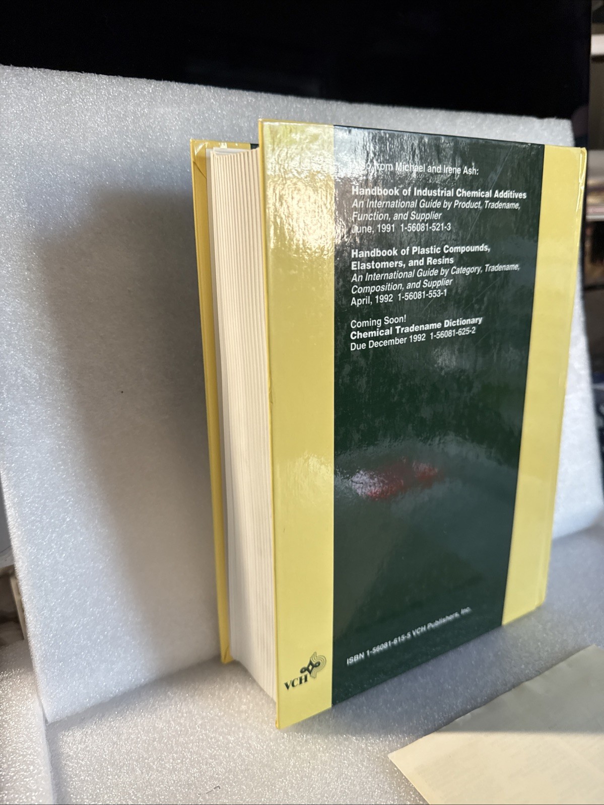 Industrial Chemical Thesaurus 2nd Edition By Ash, Michael & Irene Ash Vol 1-2.