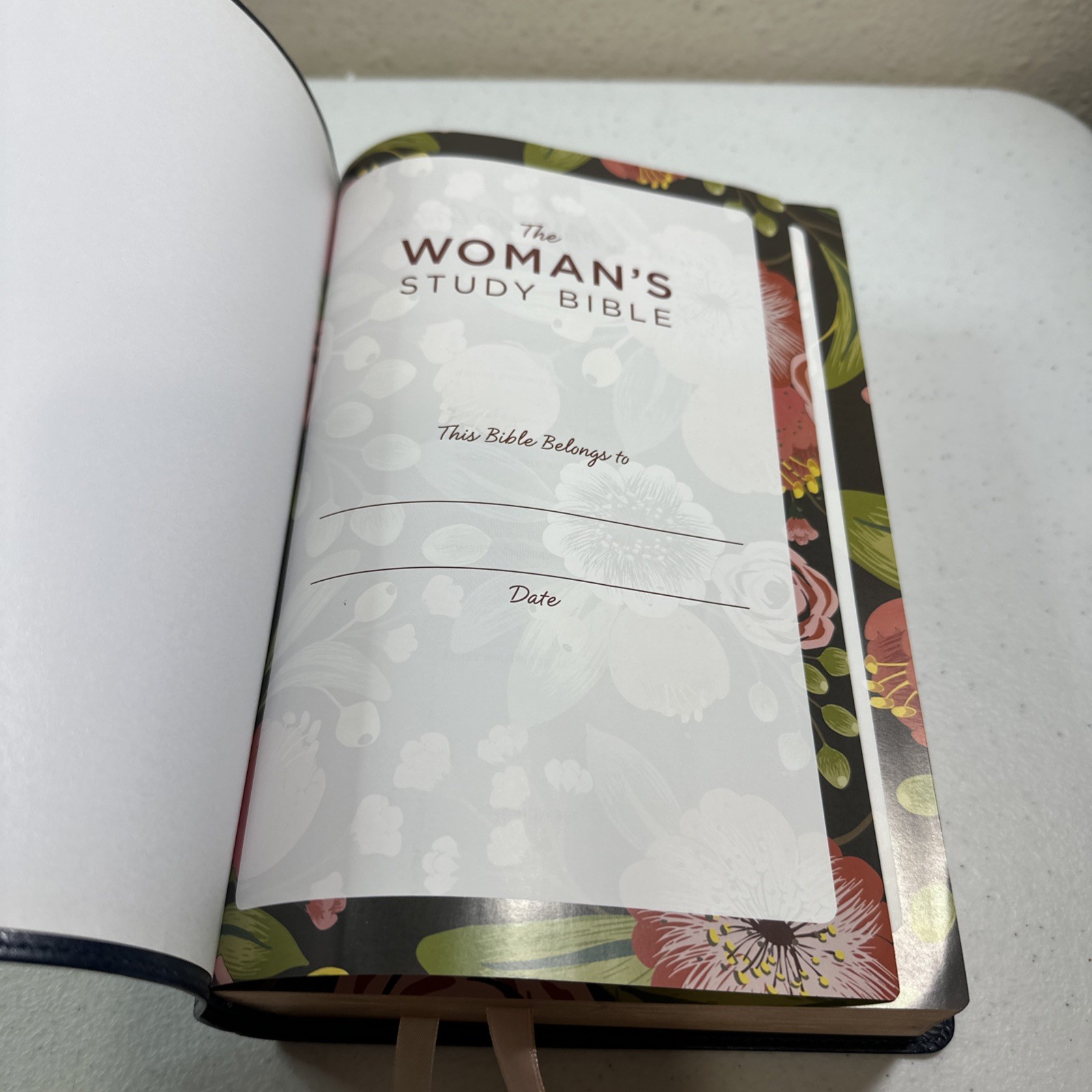 NKJV, The Woman’s Study Bible, Leathersoft, Blue, Red Letter, Full-Color Edi…