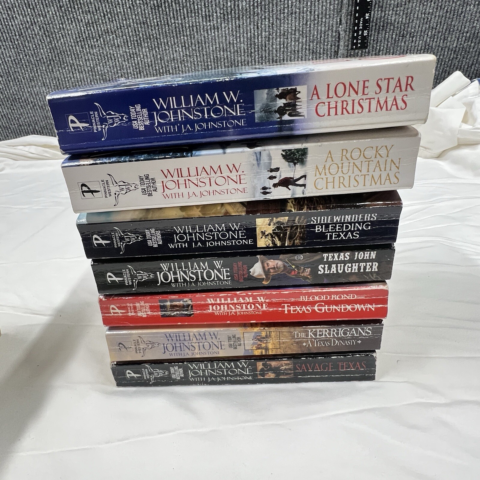 William W. Johnstone Western Paperback Books Multiple Titles Reading Lot Of 20