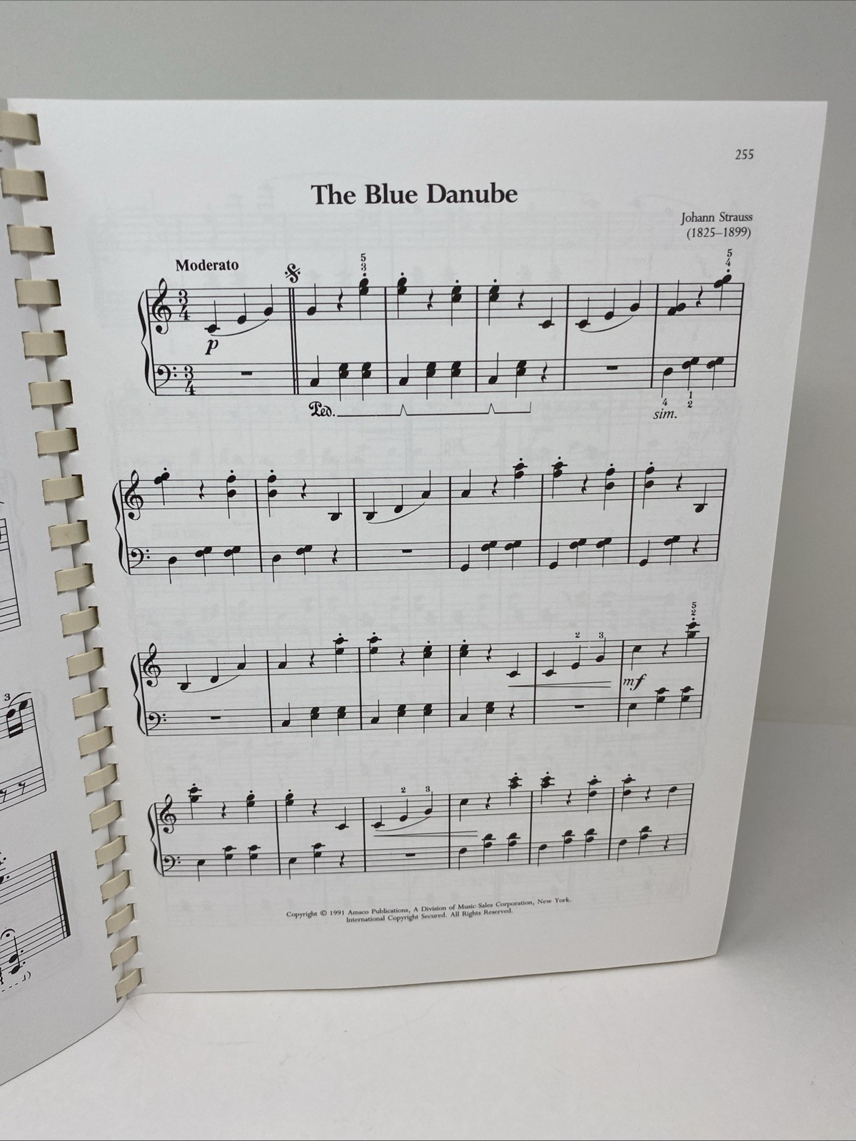 Library of Easy Piano Classics by Amsco – Plastic Comb Binding – Clean Pages