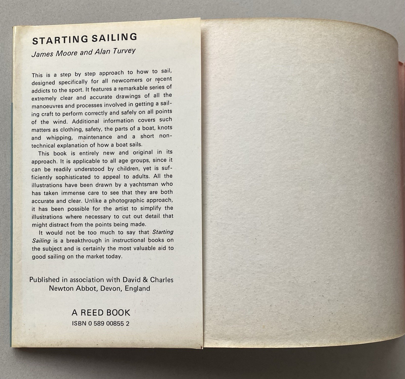 Starting Sailing by James Moore & Alan Turvey (1974 HCDJ) Vintage Instructional