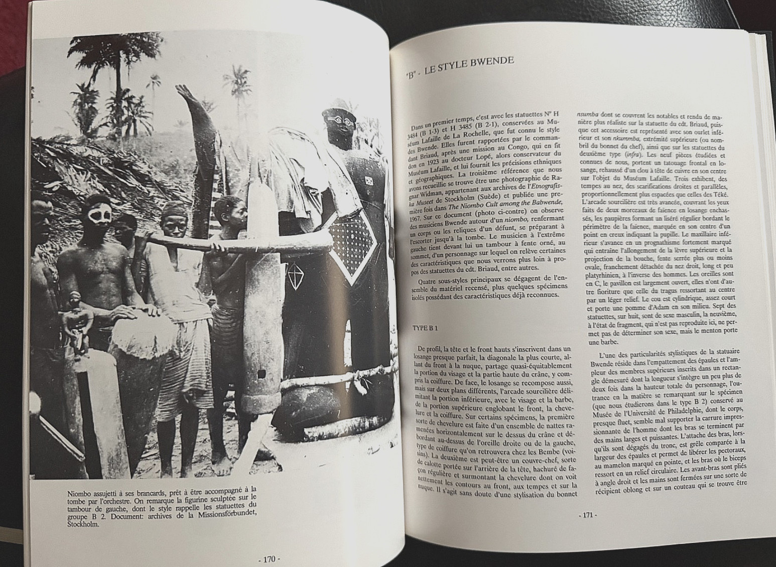 Art Bakongo: Les Centres de Style, Raoul Lehuard: 2 vols in slipcase, 1st Ed.