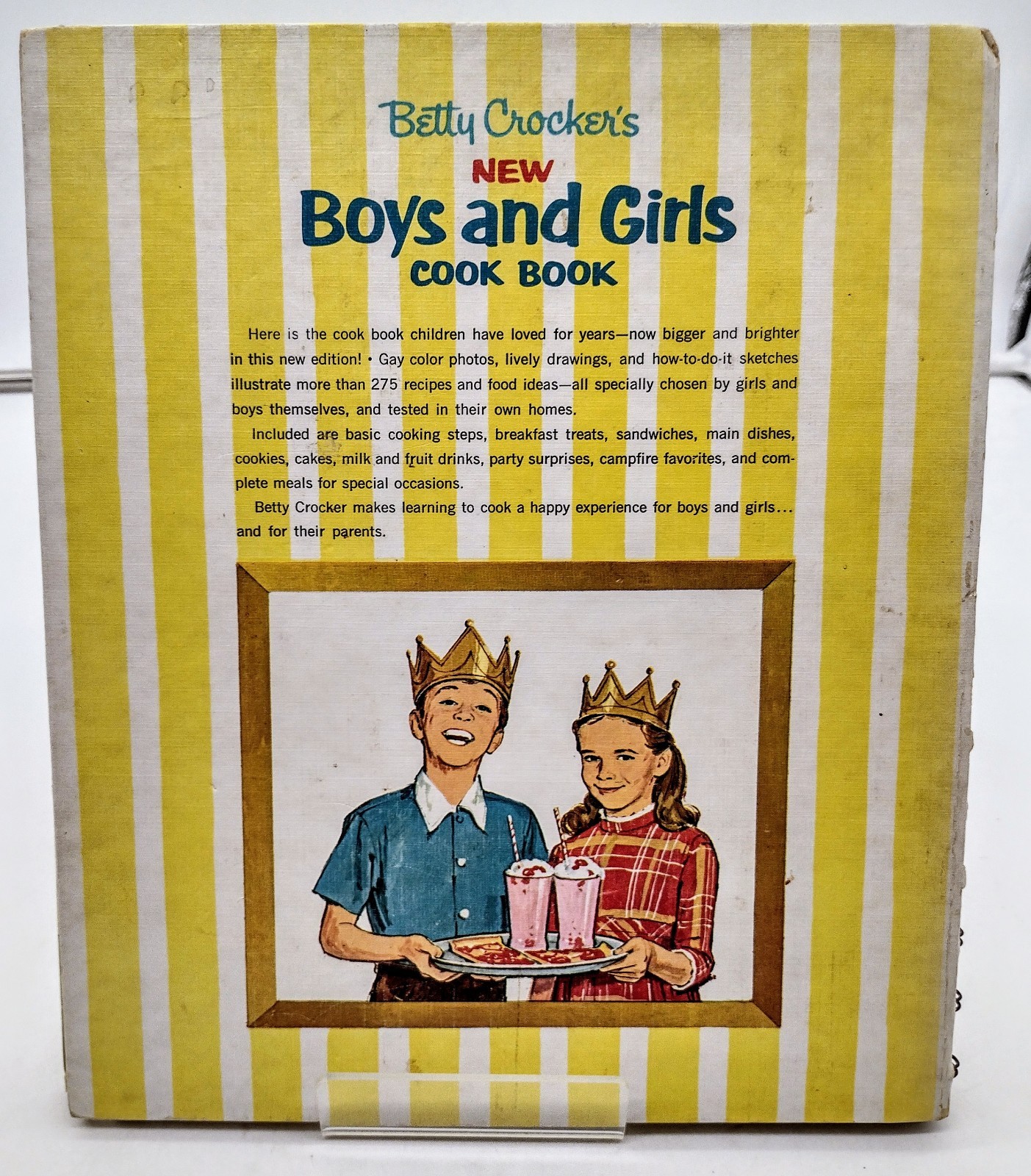 Betty Crocker’s New Boys and Girls Cook Book 1965 1st Edition 1st Printing