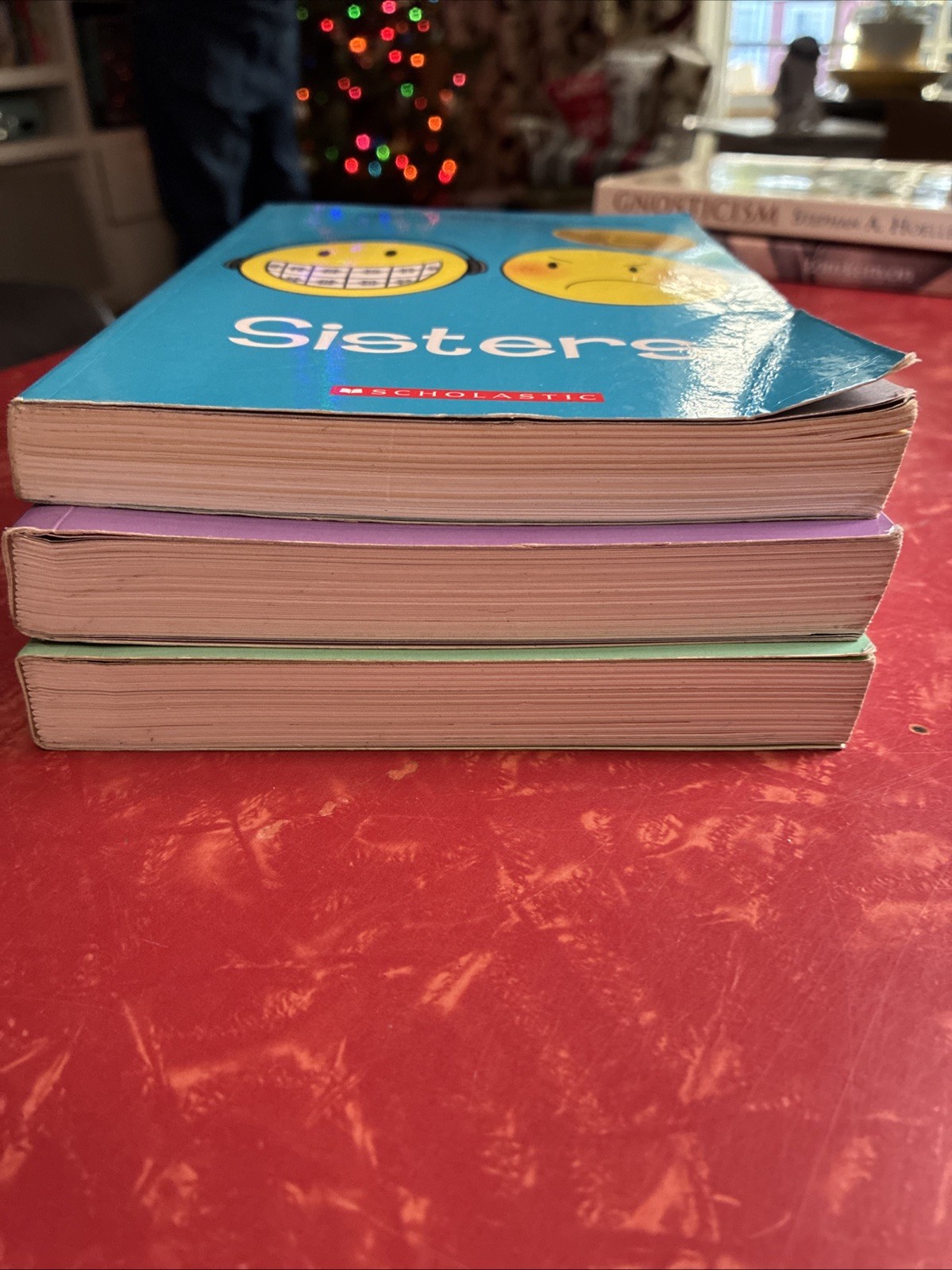 Raina Telgemeier SMILE Series Lot of 3 Graphic Novels – Smile – Guts – Sisters