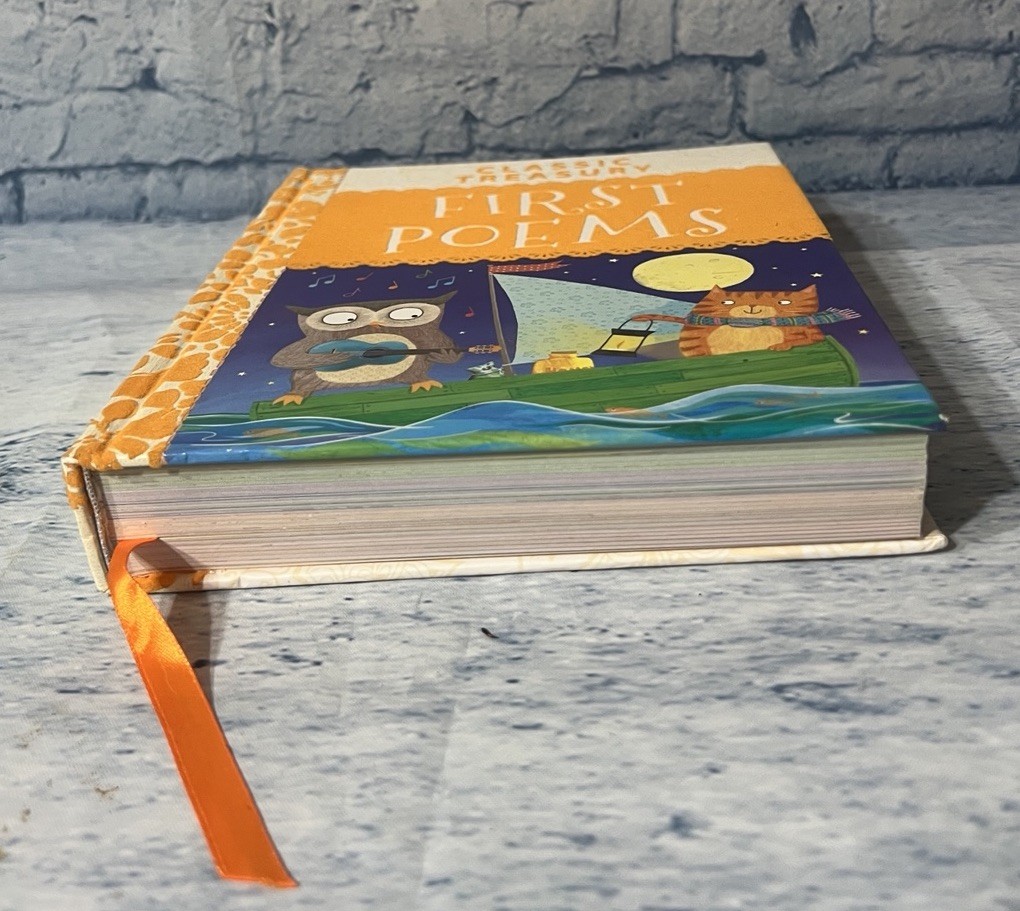 Children’s Poems Book Classic Treasury First Poems 383 Pages HC Flocked Cover