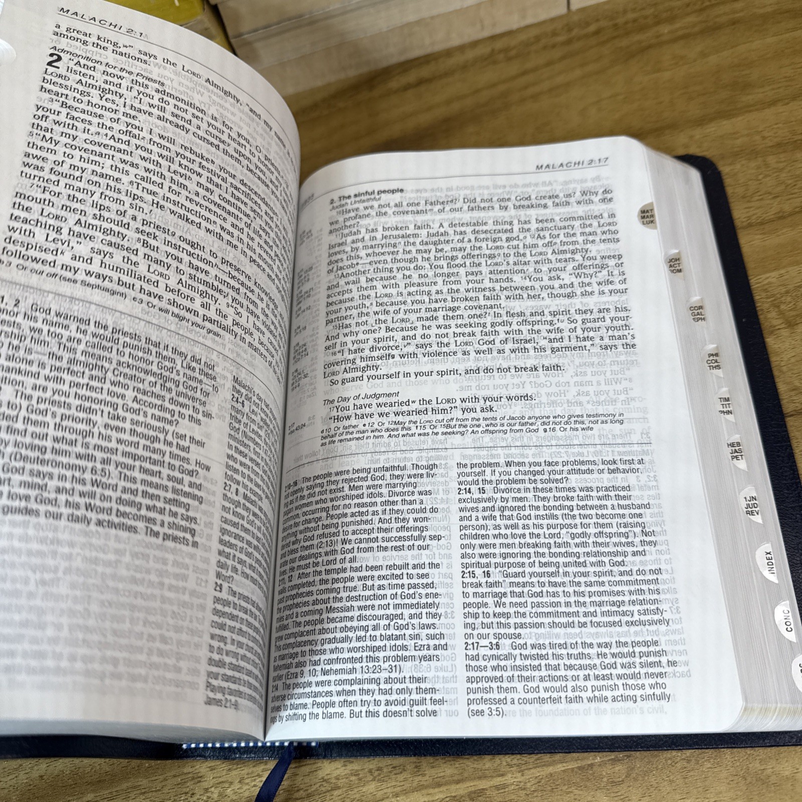 Life Application by Zondervan Staff and Bruce B. Barton 1995 Bonded Leather