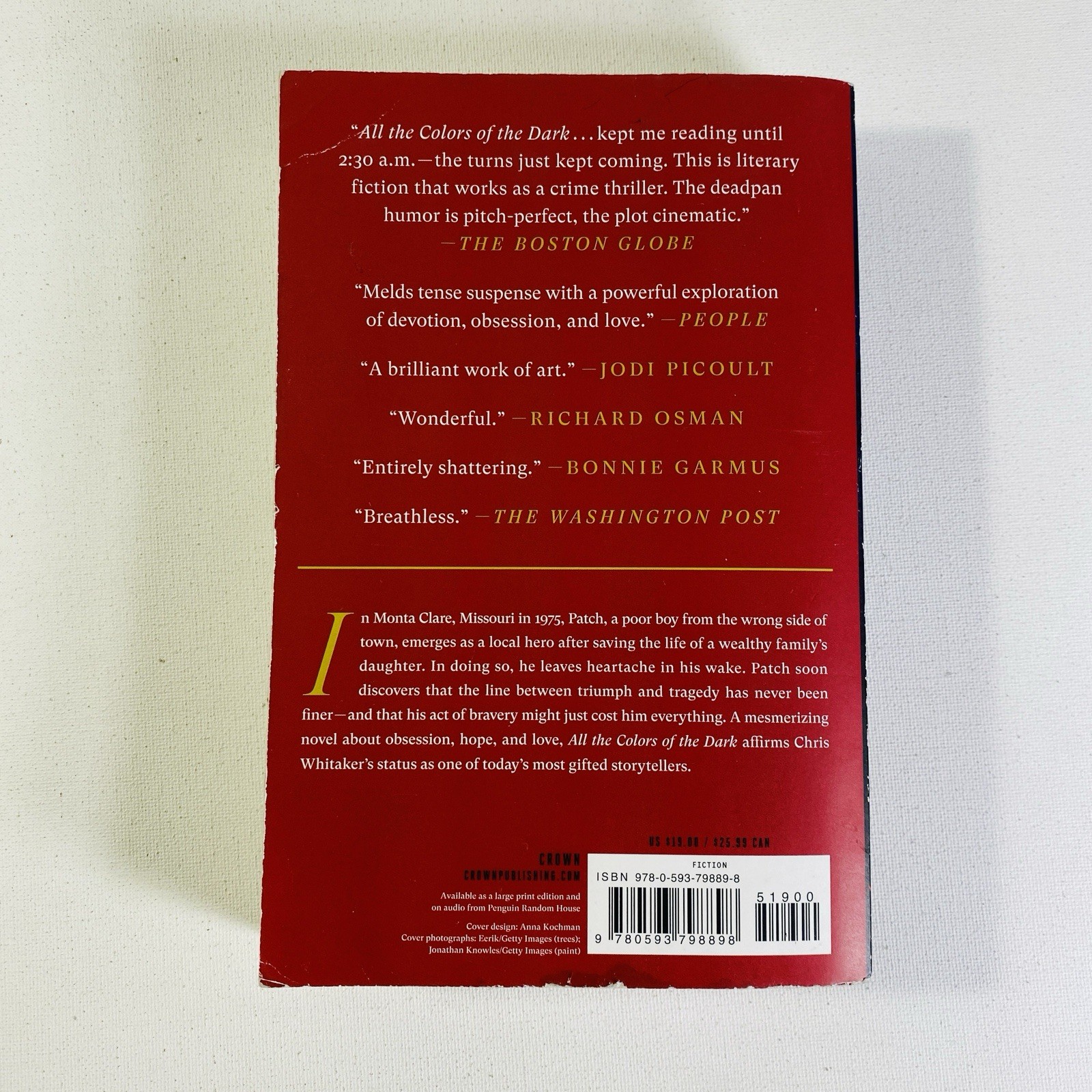 All the Colors of the Dark by Chris Whitaker 2025, Trade Paperback
