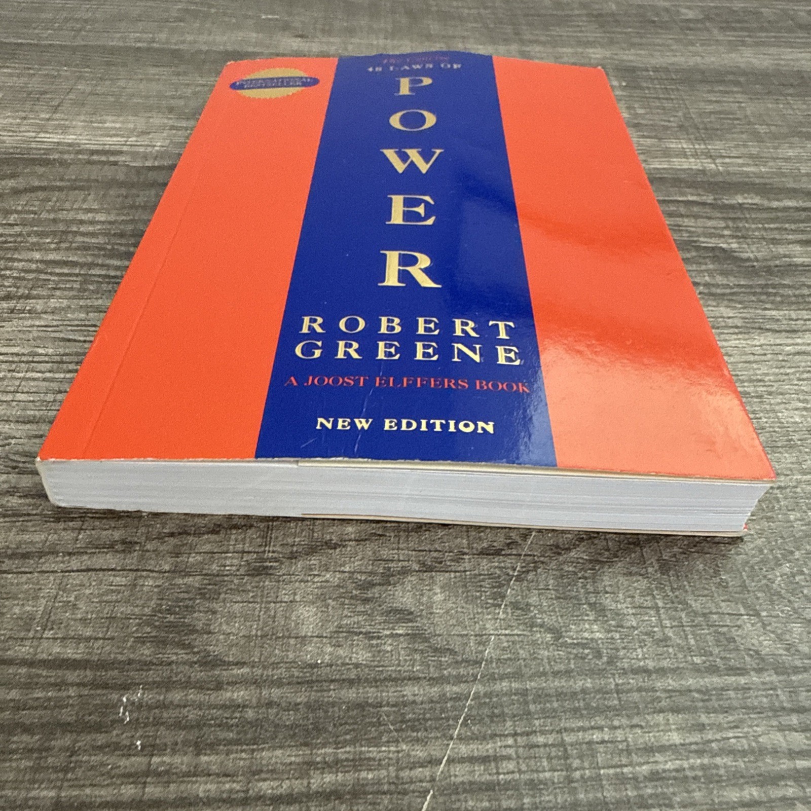 Concise 48 Laws of Power – Paperback By Robert Greene – VERY GOOD