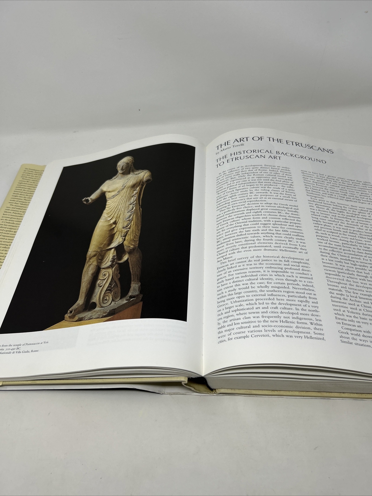 Sculpture From Antiquity to the Middle Ages  13.5 In H X 10.25 In W X 1.75 In D