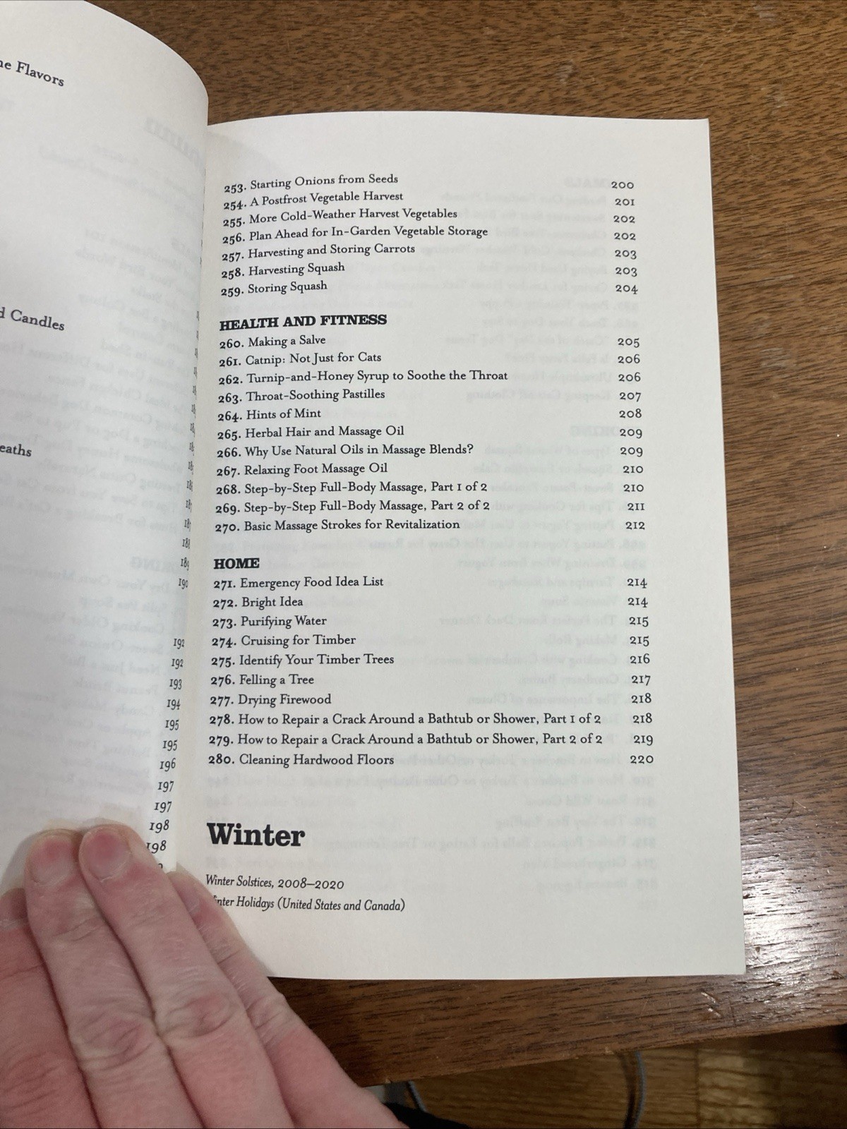 Country Wisdom Almanac : 373 Tips, Crafts, Home Improvements, Recipes… 2008