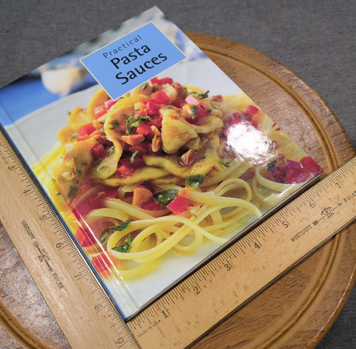 2003 Practical Pasta Sauces VTG Cookbook Published by P3, Parragon, UK 32 pages