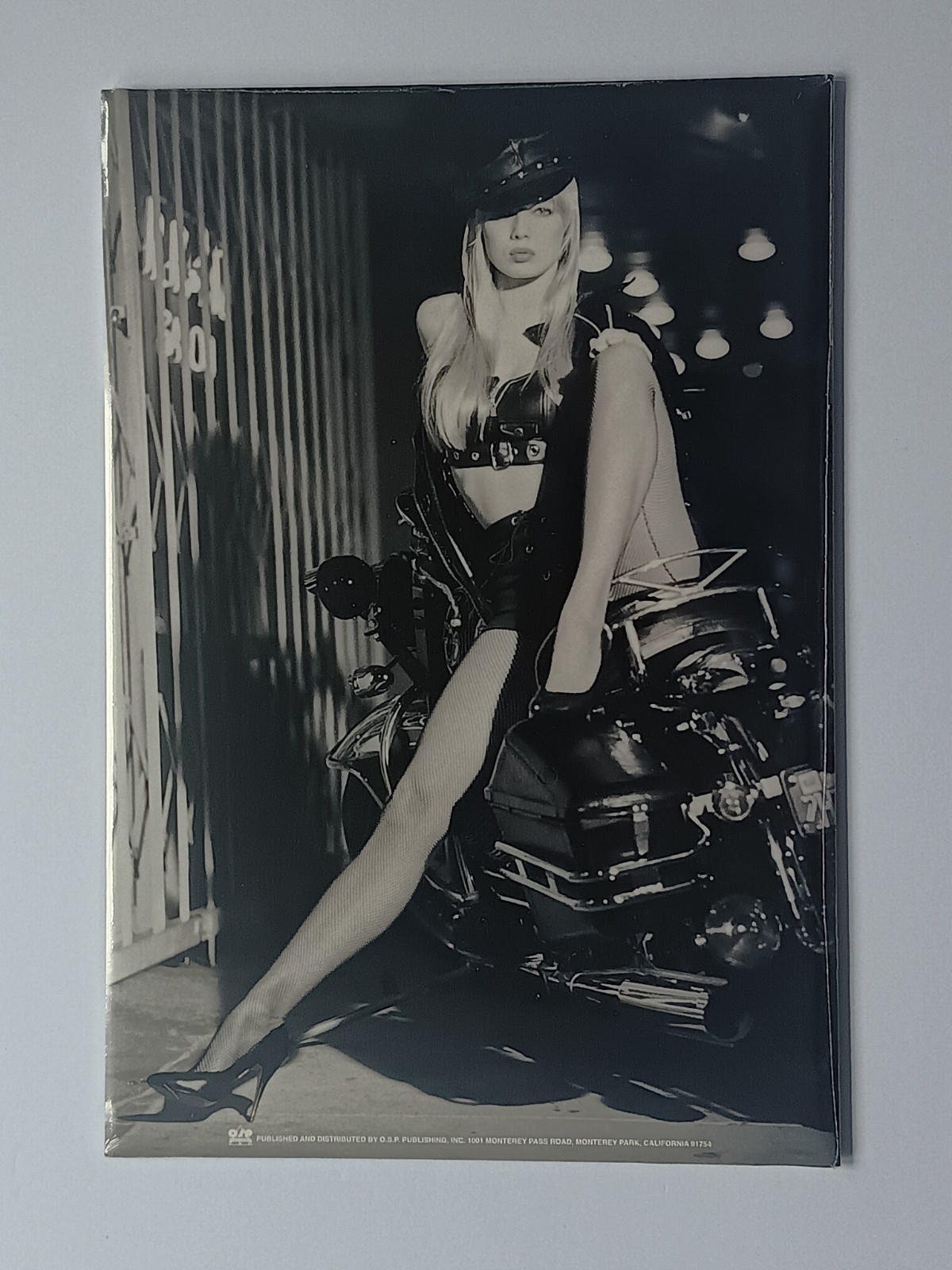 TRACI LORDS ON PAPER 1st Edition Oversize Photo Book 1991 Mint + Sealed