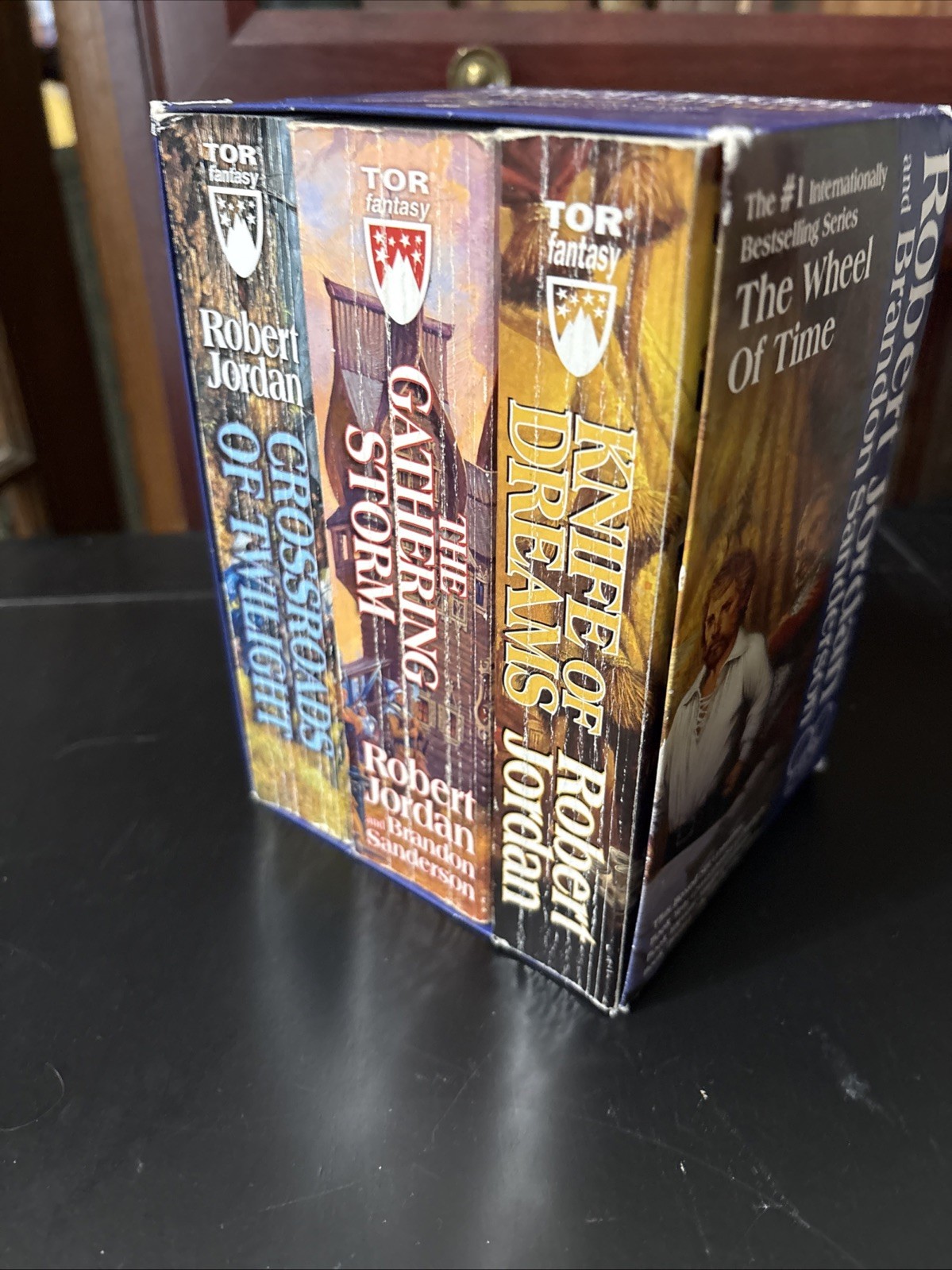 The Wheel of Time, Boxed Set IV, Books 10-12: Crossroads of Twilight, Knife …