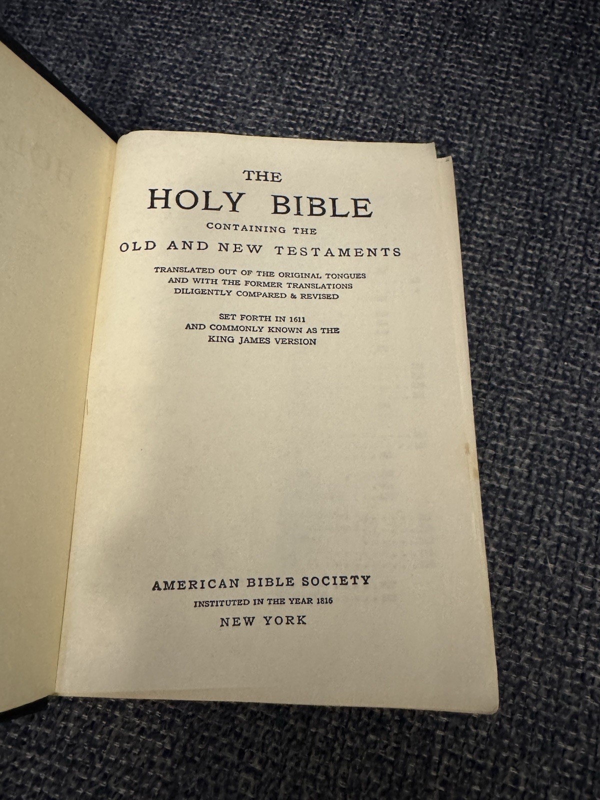 Holy Bible Old And New Testaments American Bible Society New York 1958