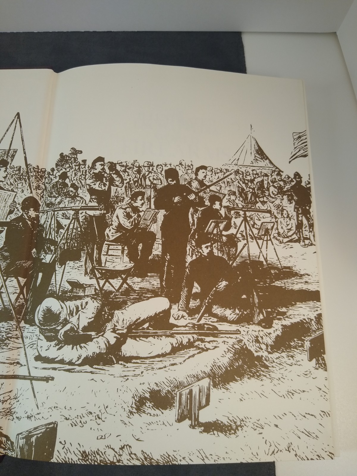 Signed Copy of The Illustrated Encyclopedia of FIREARMS by Ian V. Hogg 1984 RP