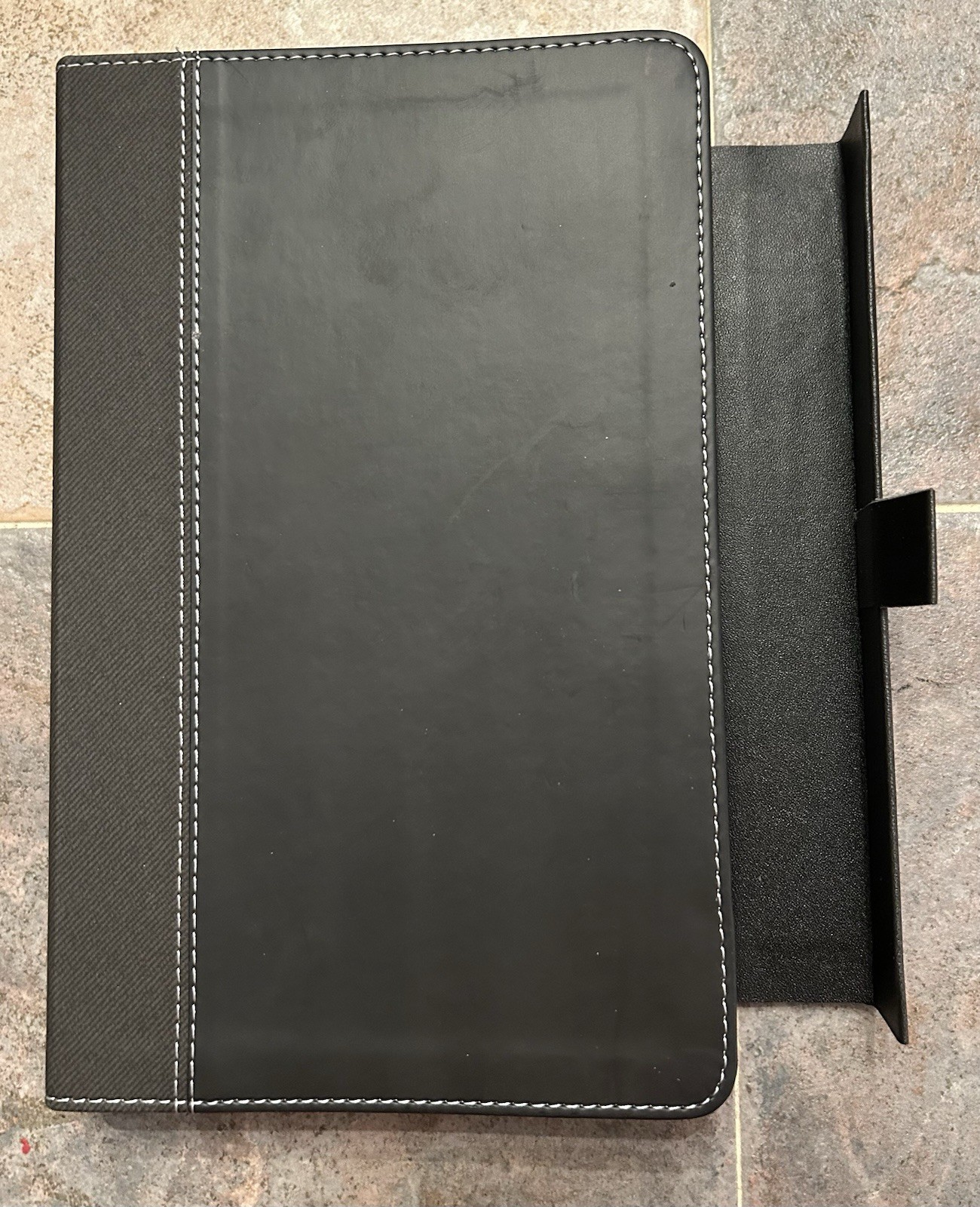 MAGNETIC CLOSURE NIV LARGE PRINT 11.5pt ENGRAVED Personal Size Bible Leathersoft