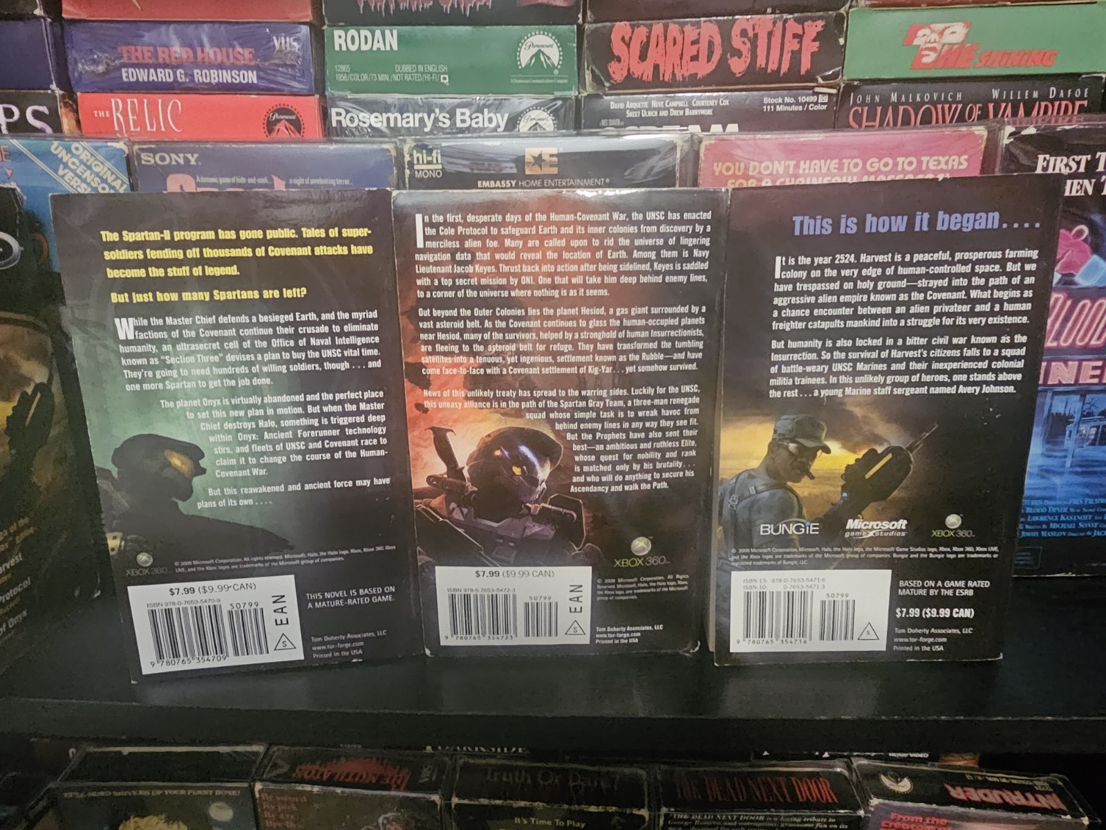 Halo Book Box Set 2009 *read description *