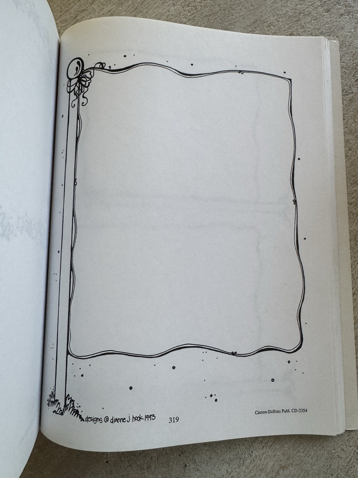 Borders Reproducibles: Bordered Pages All Sizes All Seasons by Dianne J. Hook