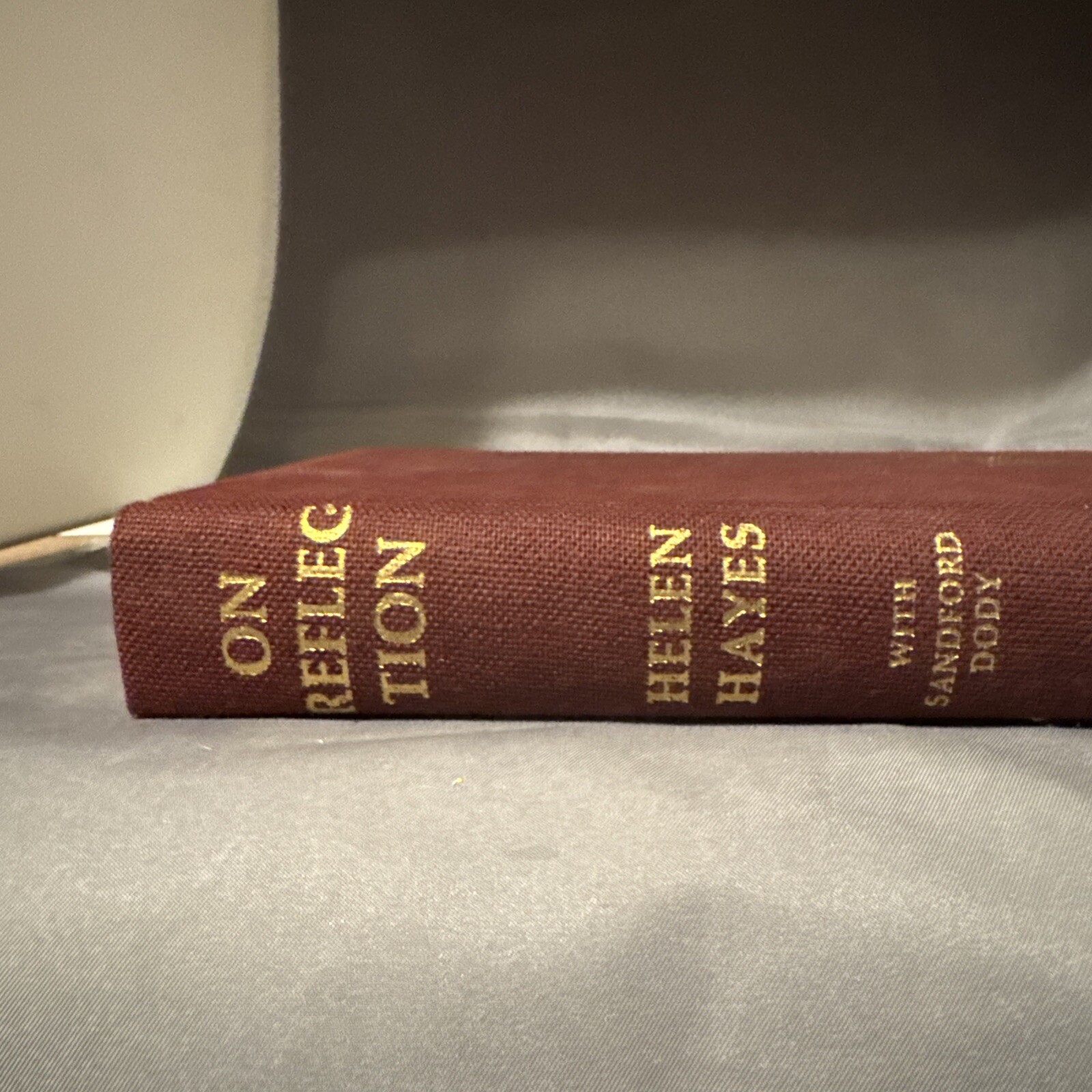 [SIGNED w/ COA] On Reflection | Helen Hayes (1968) Slipcase *NM- – 9.2*