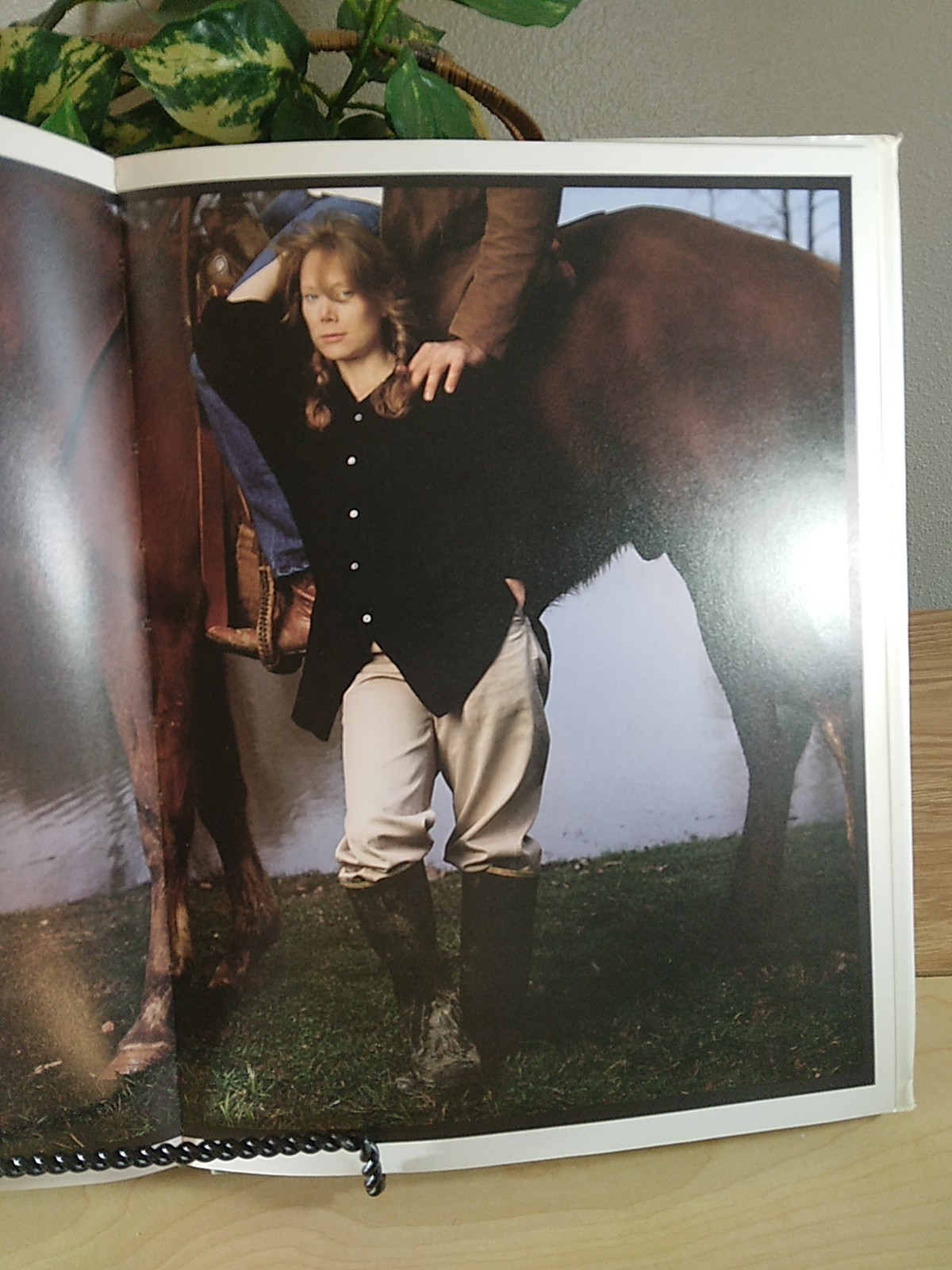Annie Leibovitz Photographs, Intro by Tom Wolfe, Hardcover 1st Edition 1983