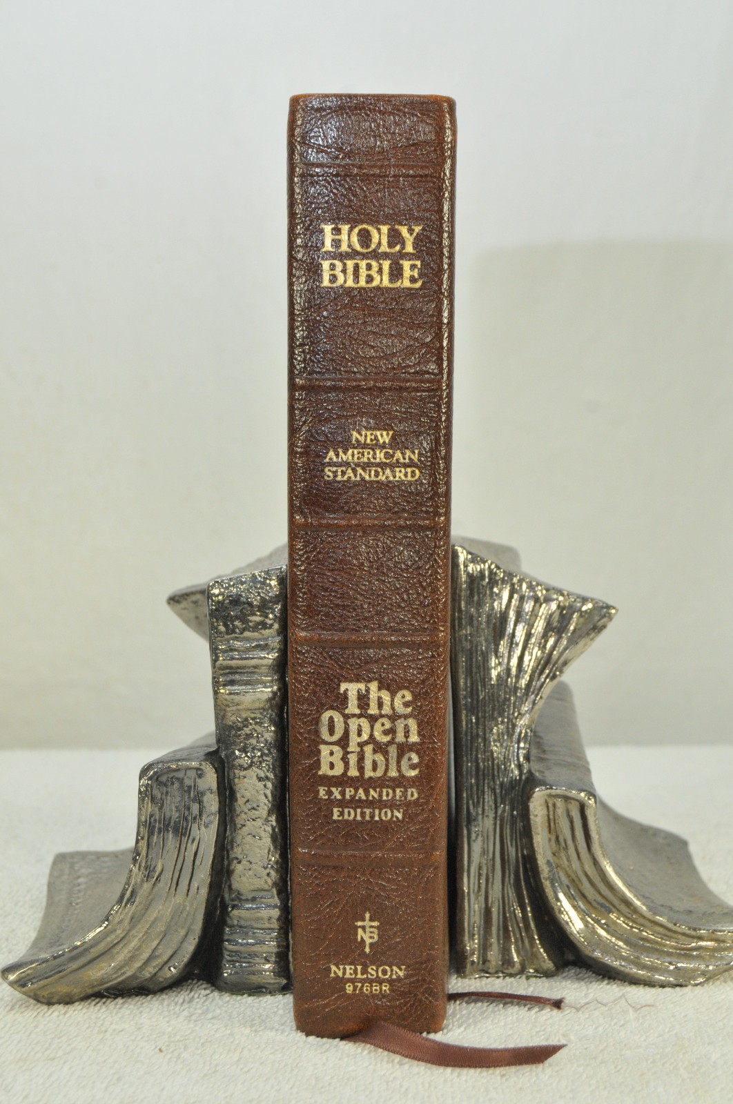 The Open Bible Expanded Edition NASB Brown Genuine Leather RL 1985 Nelson 976BR