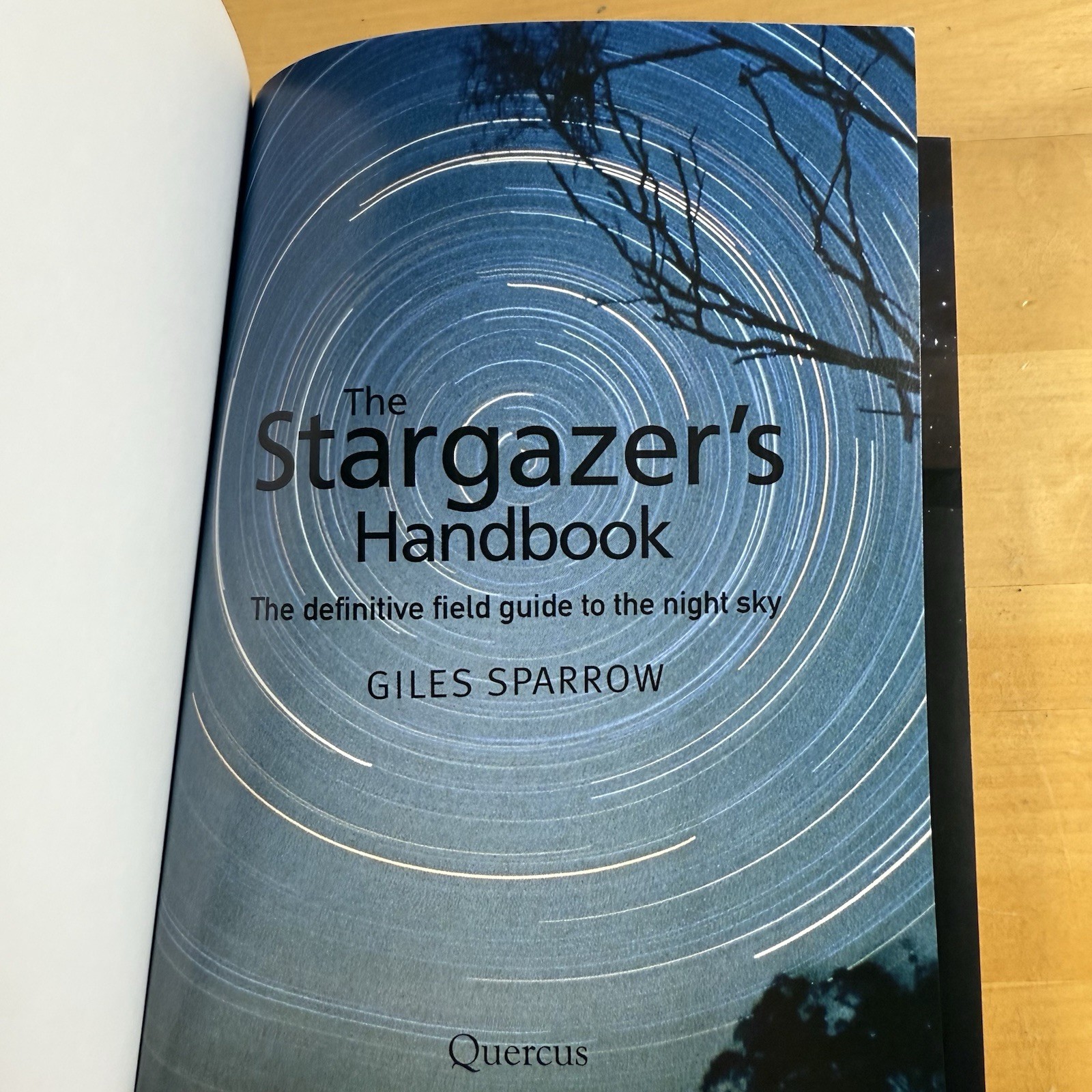 The Stargazer’s Handbook: The Definitive Field Guide – By Giles Sparrow