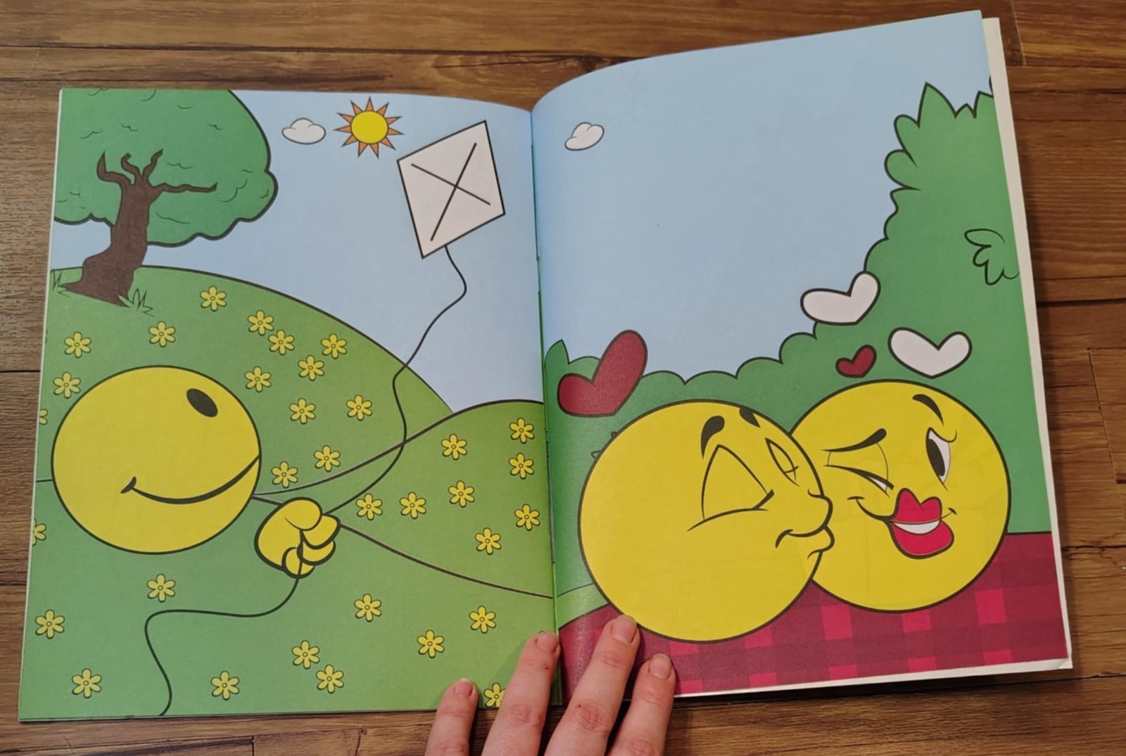 Bazic Smiley Fun Sticker Books A Day At The Park Activity Book Vision ST