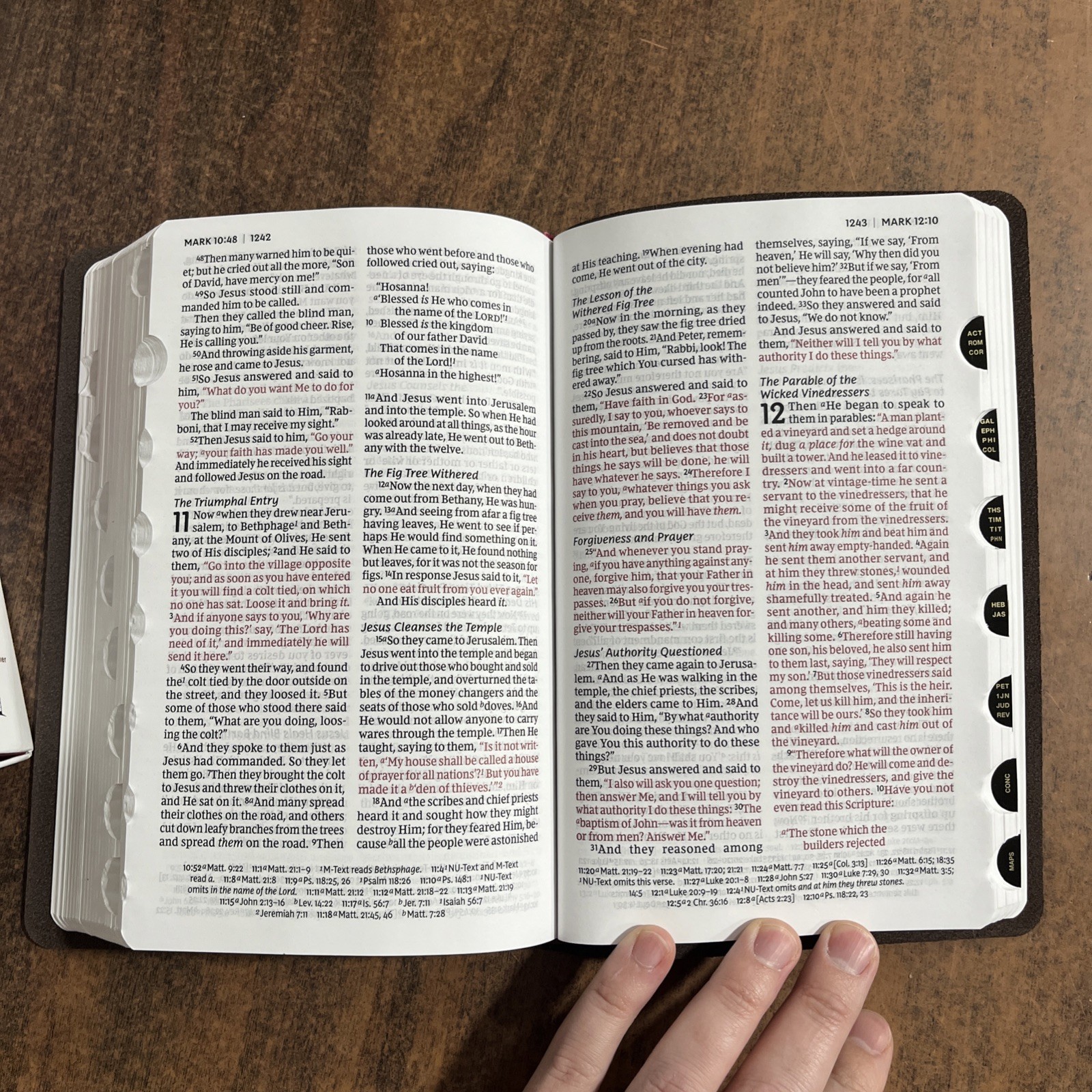 NKJV Personal Size Giant Print Bible Thumb Indexed – Genuine Leather -$115retail