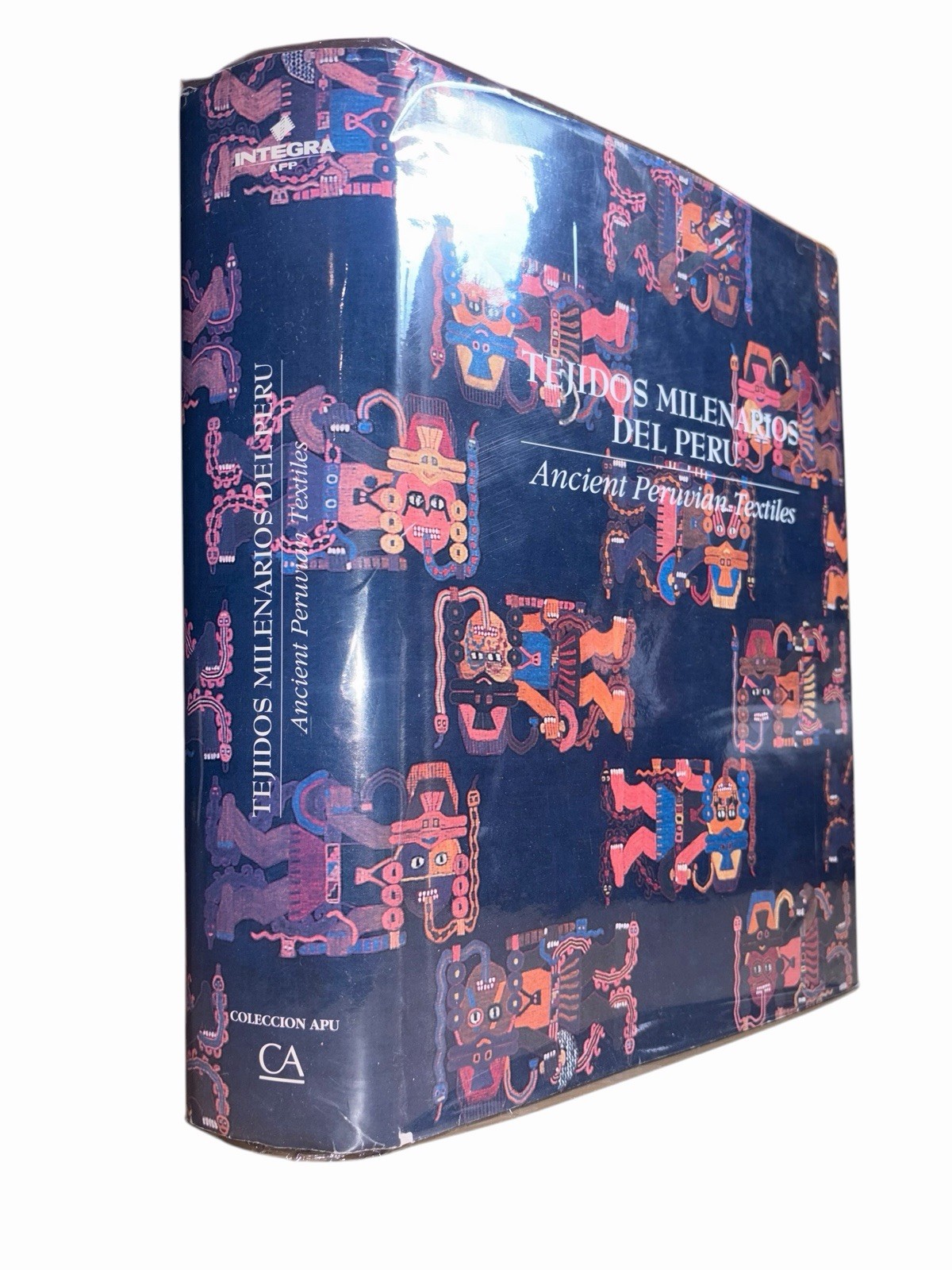 Tejidos Milenarios del Peru Ancient Peruvian Textiles 1999 HC DJ Folio